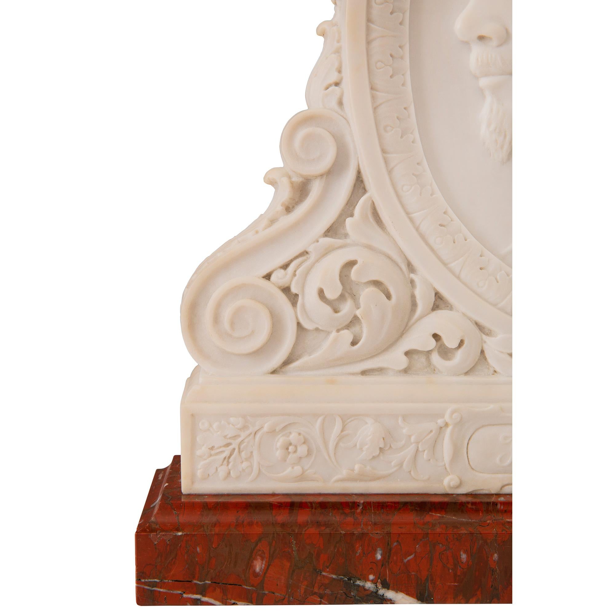 Italian 19th Century Louis XVI Style Carrara and Griotte Marble Plaque For Sale 3