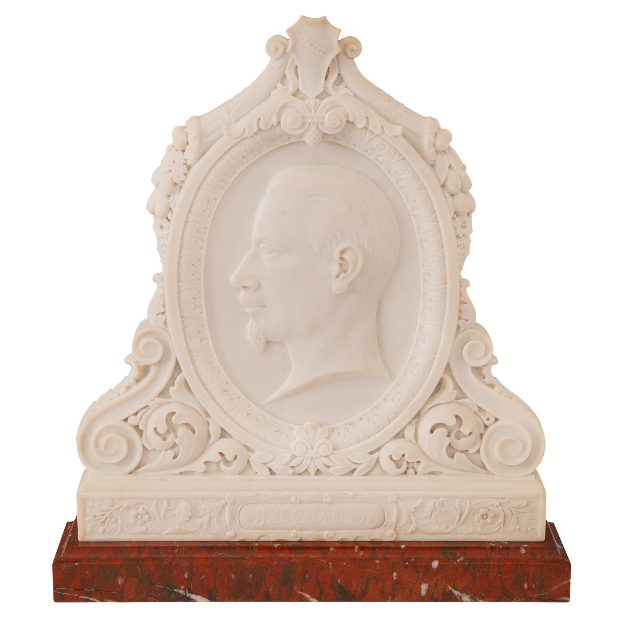 Italian 19th Century Louis XVI Style Carrara and Griotte Marble Plaque For Sale