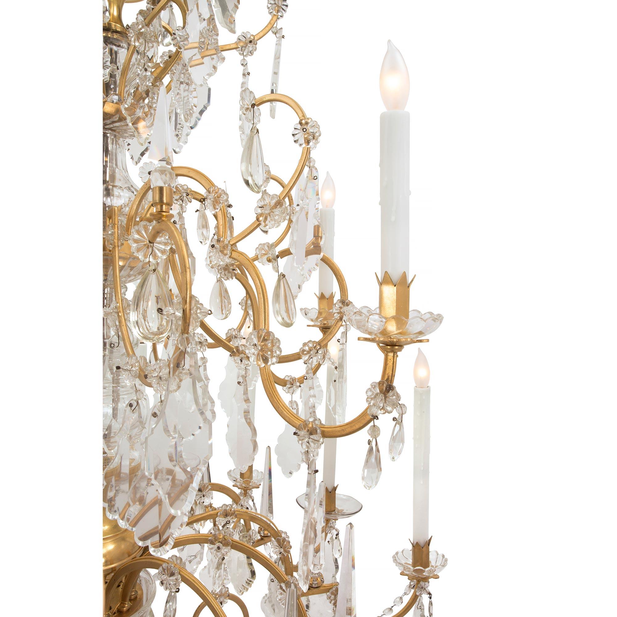 Italian 19th Century Louis XVI Style Eighteen-Arm Chandelier In Good Condition For Sale In West Palm Beach, FL