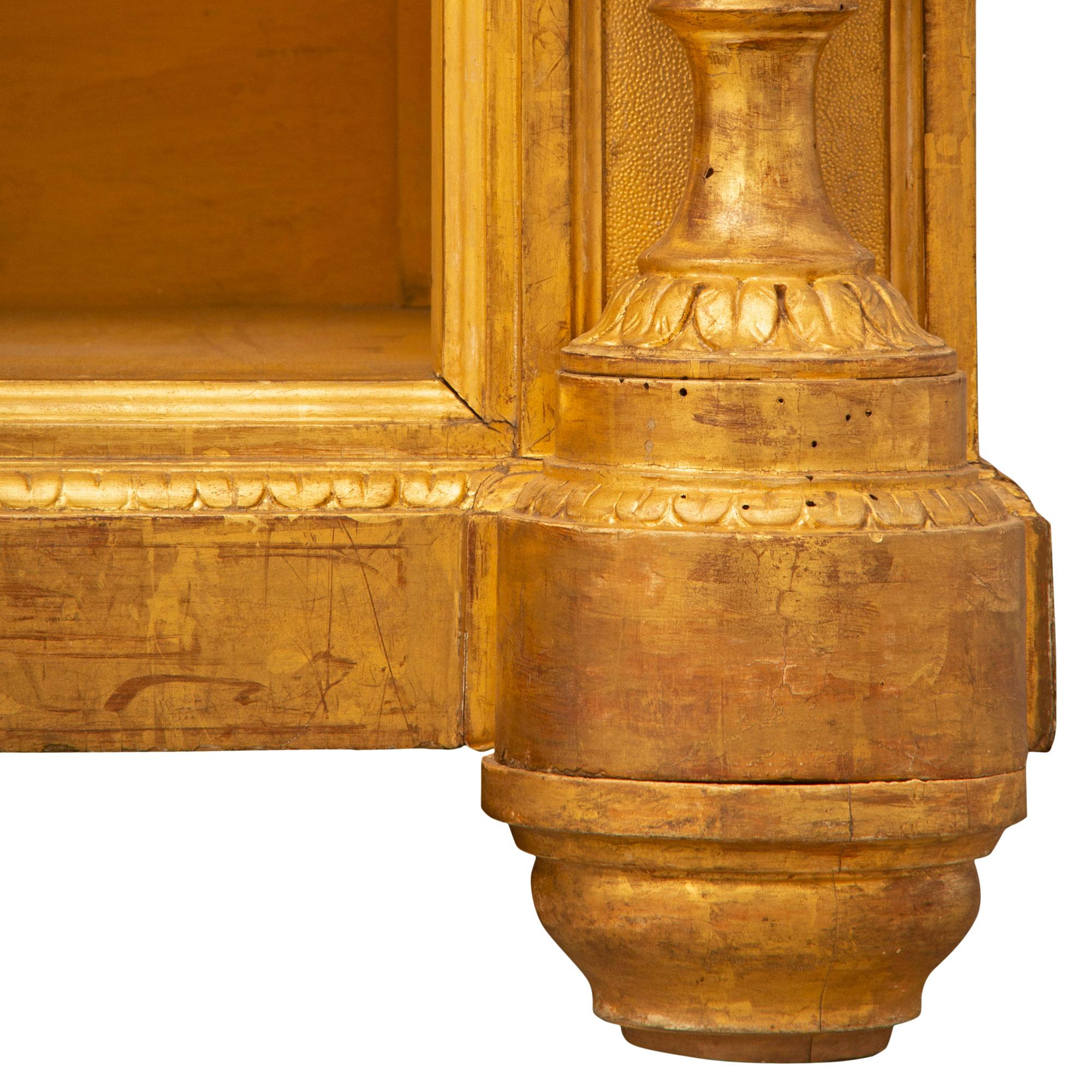 Italian 19th Century Louis XVI Style Giltwood and Faux Painted Marble Étagère For Sale 5