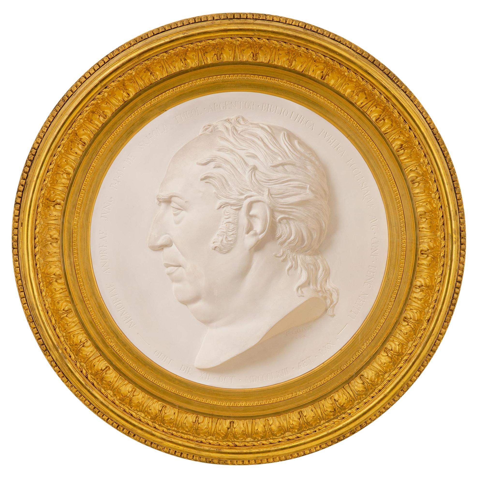 Italian 19th Century Louis XVI Style Giltwood and Plaster Wall Plaque For Sale