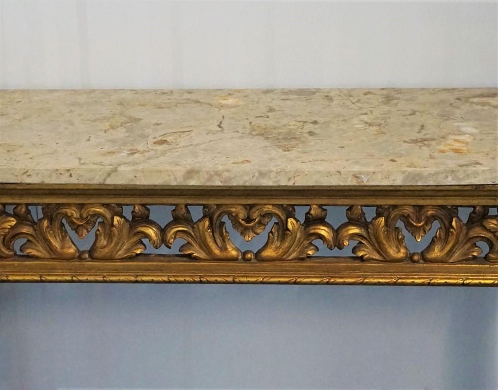 Italienischer Konsolentisch und Spiegel aus vergoldetem Holz im Louis-XVI-Stil des 19. Jahrhunderts im Angebot 5