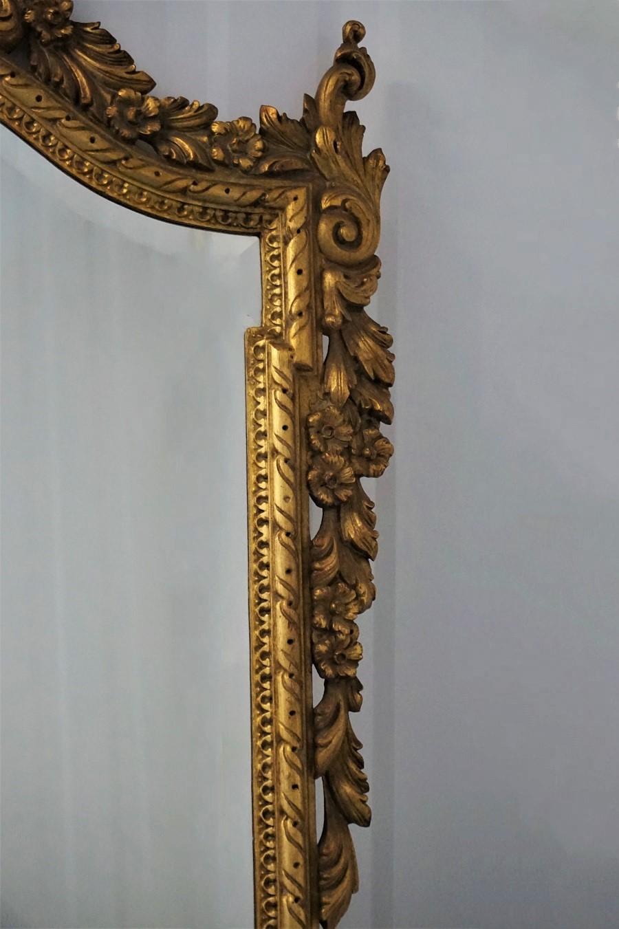 Console en bois doré de style Louis XVI du 19ème siècle et miroir en vente 7