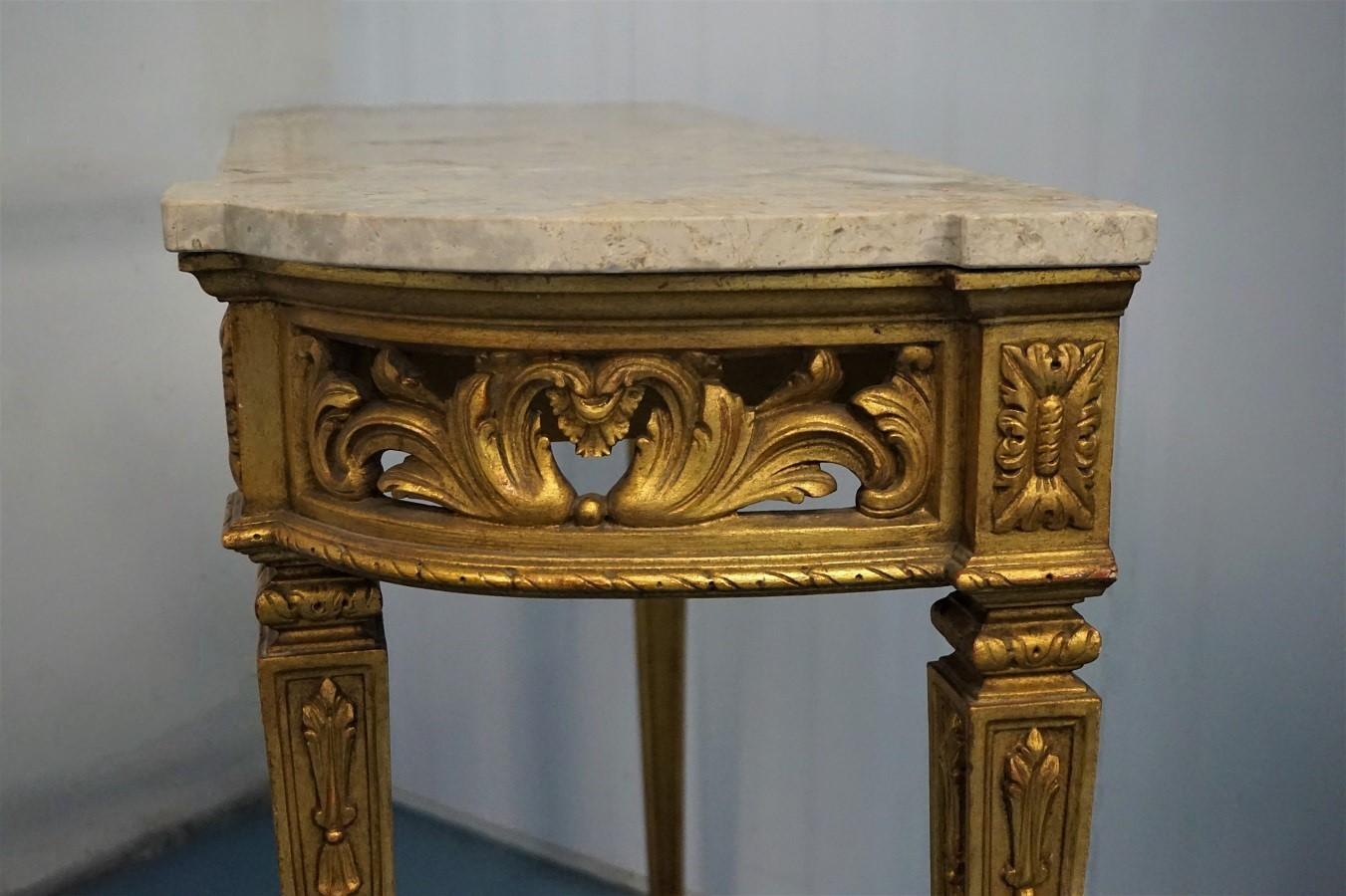 Console en bois doré de style Louis XVI du 19ème siècle et miroir en vente 2