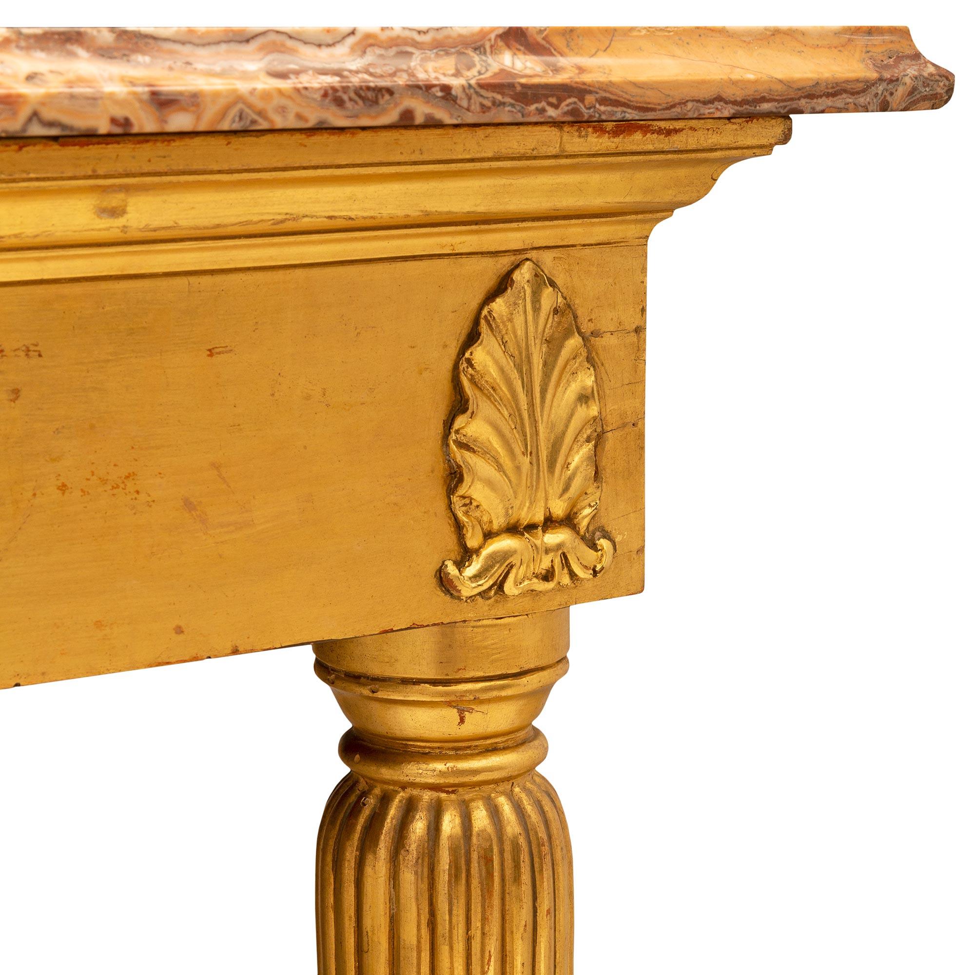 Marbre Table rectangulaire italienne en bois doré du 19ème siècle de style Louis XVI en vente