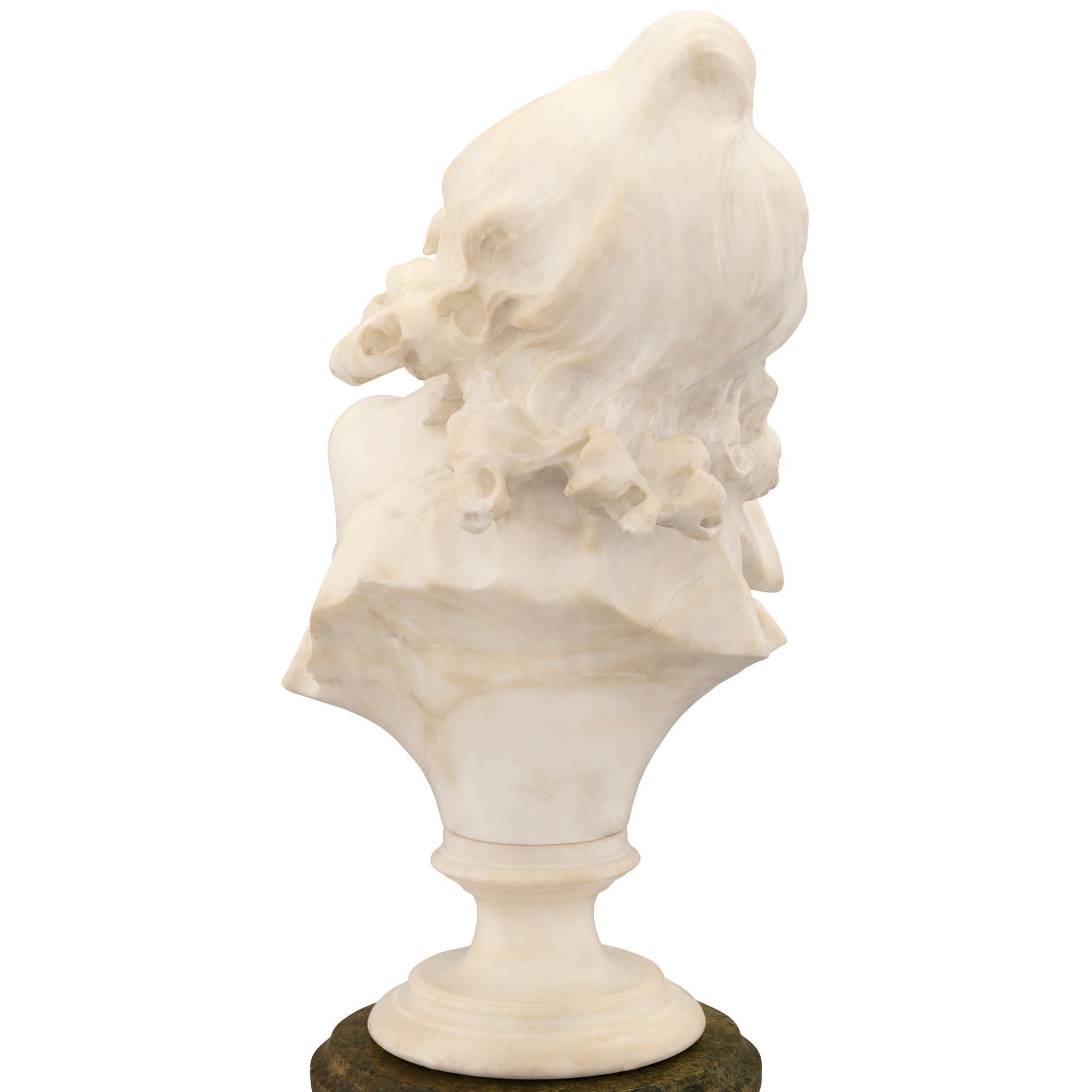 Italian 19th Century Marble Statue Of A Young Girl On Its Original Pedestal For Sale 7