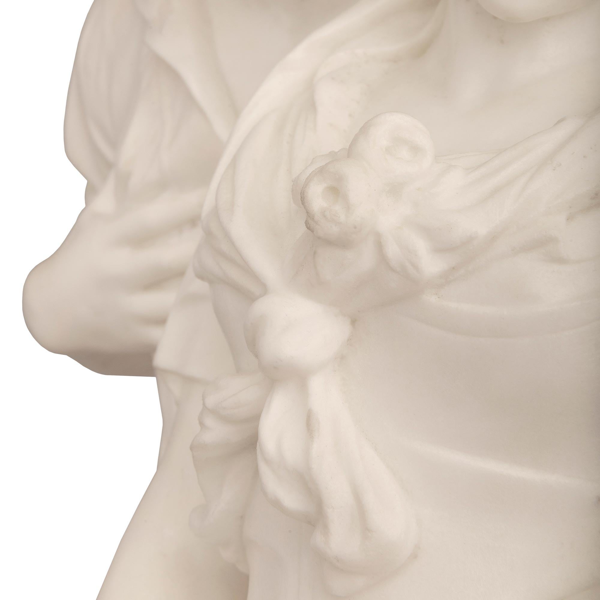 Italian 19th Century Marble Statue of Young Courtship For Sale 2