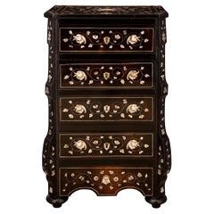 Mueble chifonier italiano del siglo XIX en madera de palisandro y frutal de Milán