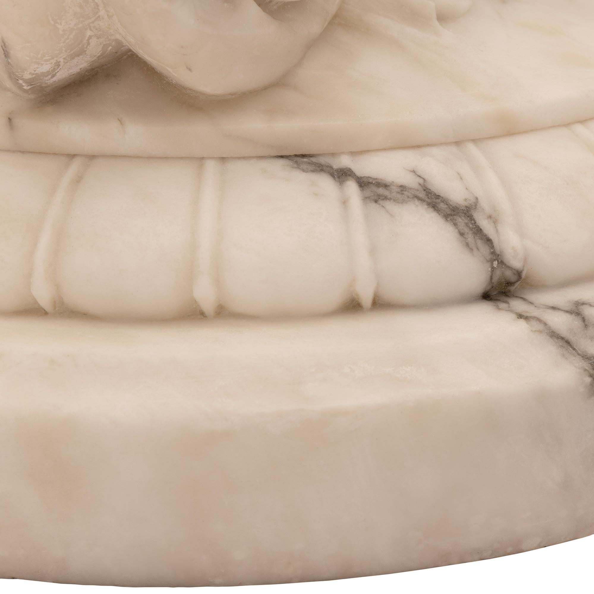 Italienische neoklassische Stehlampe aus dem 19. Alabaster Stehlampe im Angebot 3