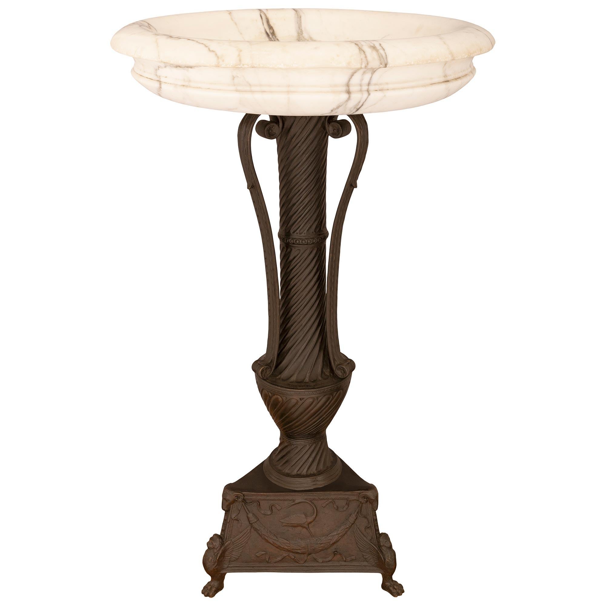 Italian 19th century Neo-Classical st. Bronze and Marble birdbath/planter In Good Condition For Sale In West Palm Beach, FL