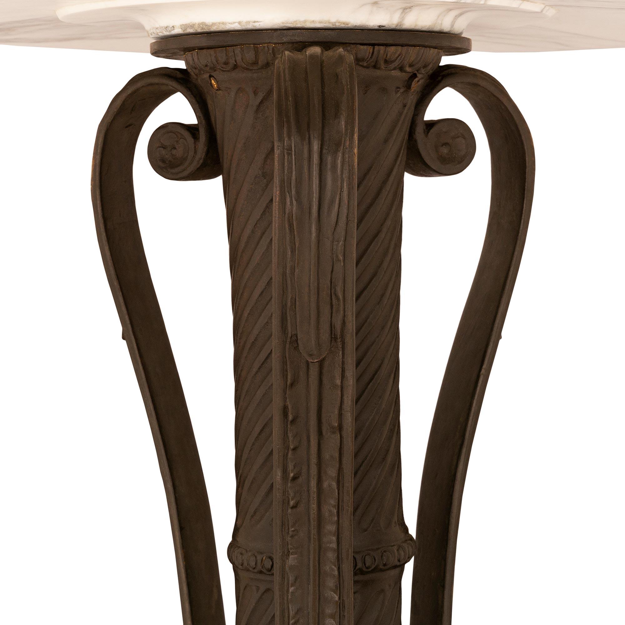 Italian 19th century Neo-Classical st. Bronze and Marble birdbath/planter For Sale 1