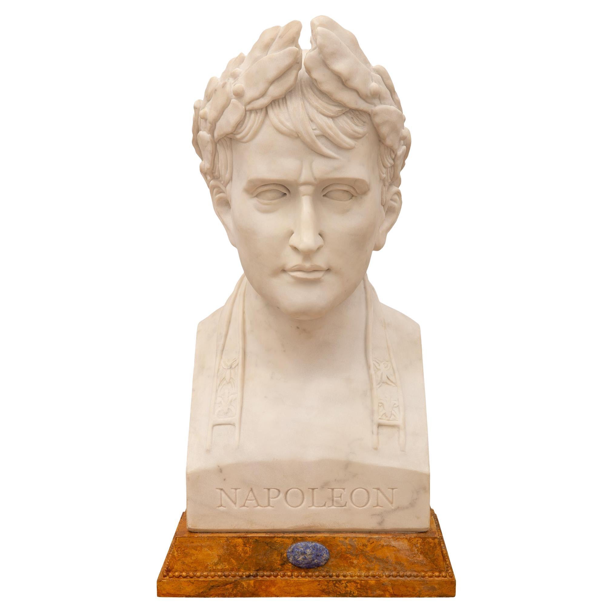 Buste de Napoléon du 19ème siècle, néoclassique italien en vente