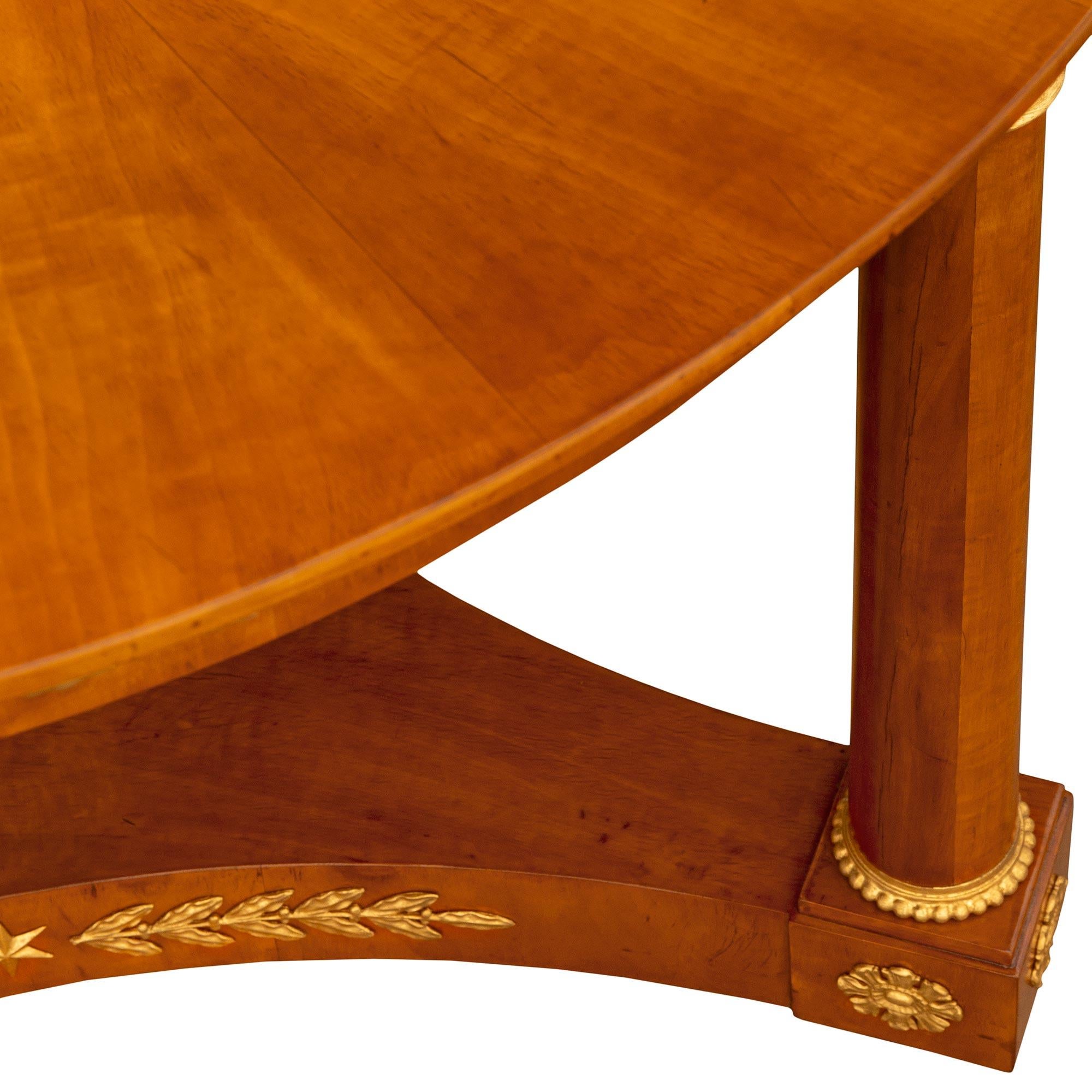 Italian 19th century Neo-Classical st. Mahogany and Ormolu center table In Good Condition For Sale In West Palm Beach, FL