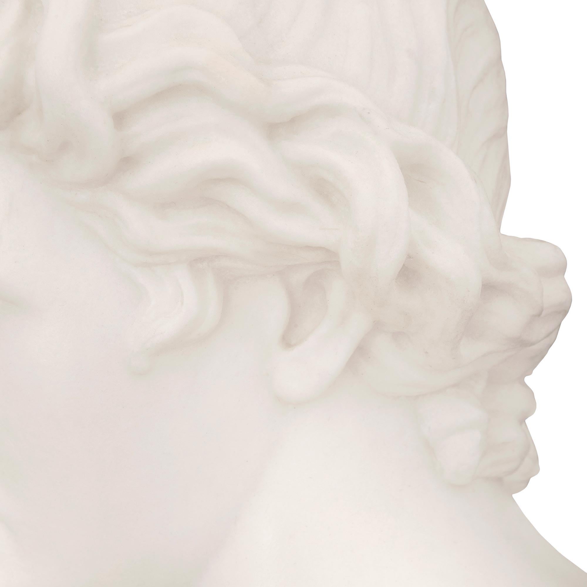 Italienische neoklassizistische italienische Marmorbüste des Apollo Belvedere aus dem 19. Jahrhundert im Angebot 1