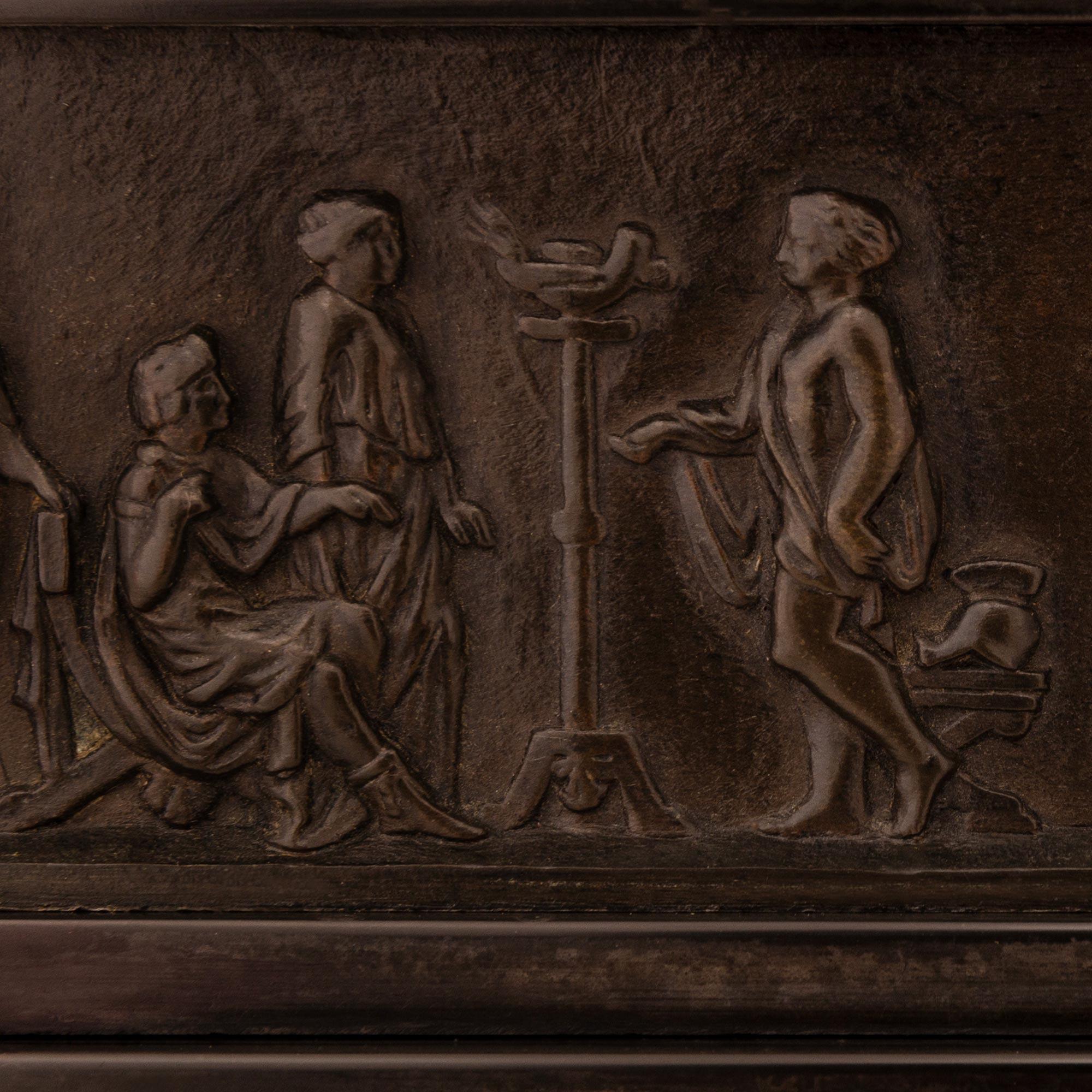 Statua neoclassica italiana del XIX secolo in marmo, Ormolu e bronzo in vendita 2