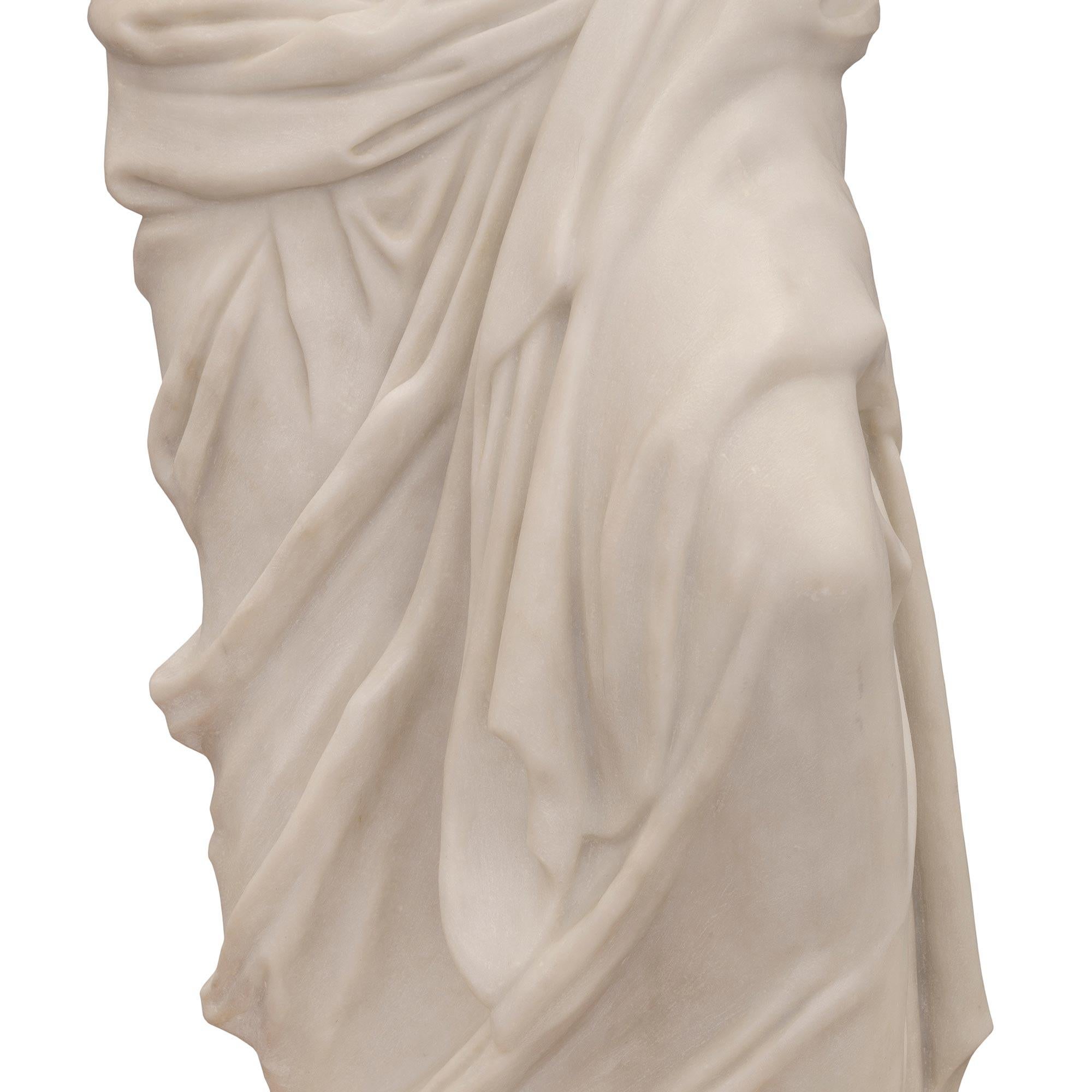 Carrara Marble Italian 19th Century Neo-Classical St. Marble Statue of Venus De Milo For Sale