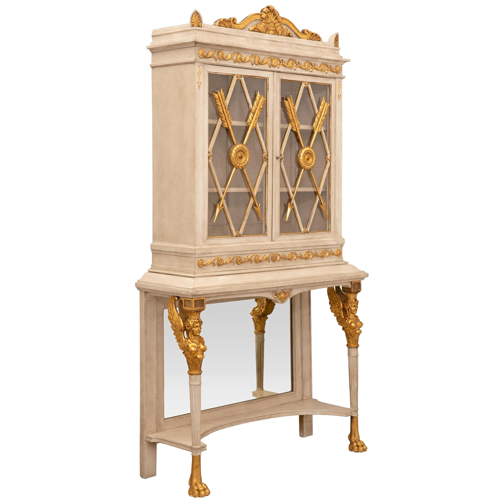Neoclassical Italian 19th Century Neo-Classical St. Patinated And Giltwood Cabinet Vitrine For Sale