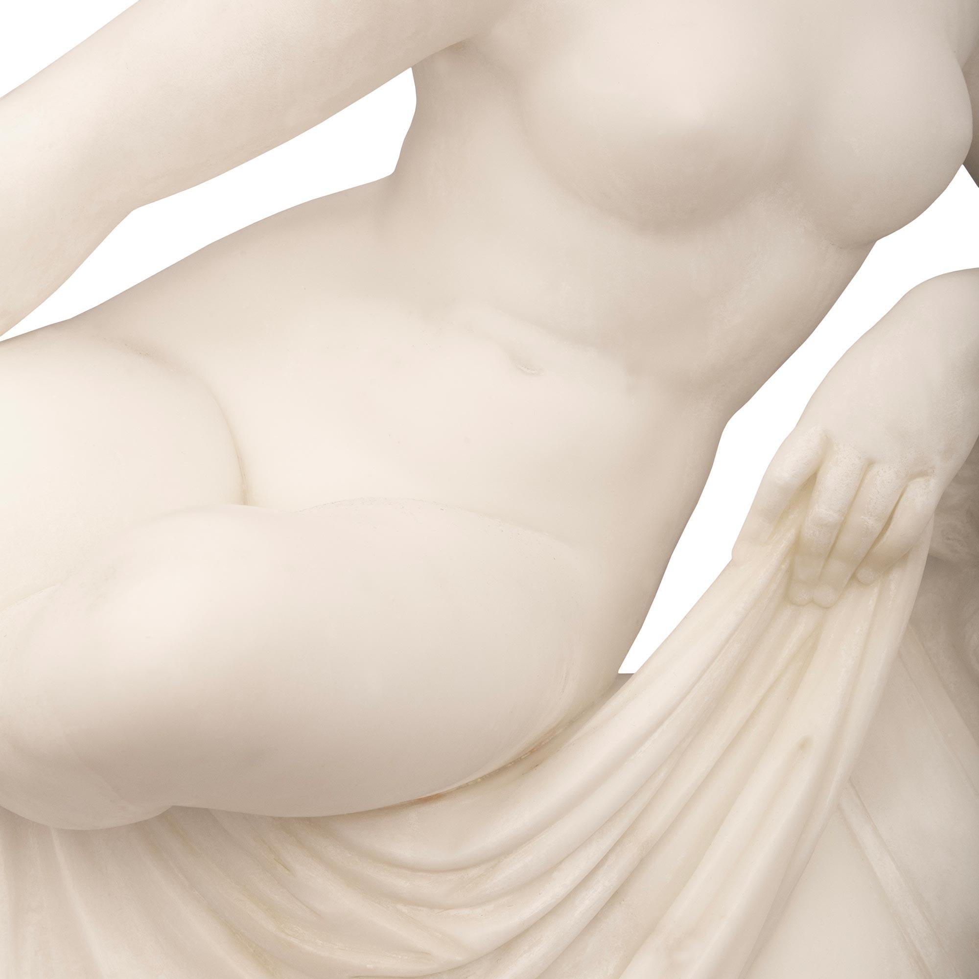 Marbre Statue d'Ariane de style néoclassique italien du 19ème siècle signée et signée F. Vichi en vente