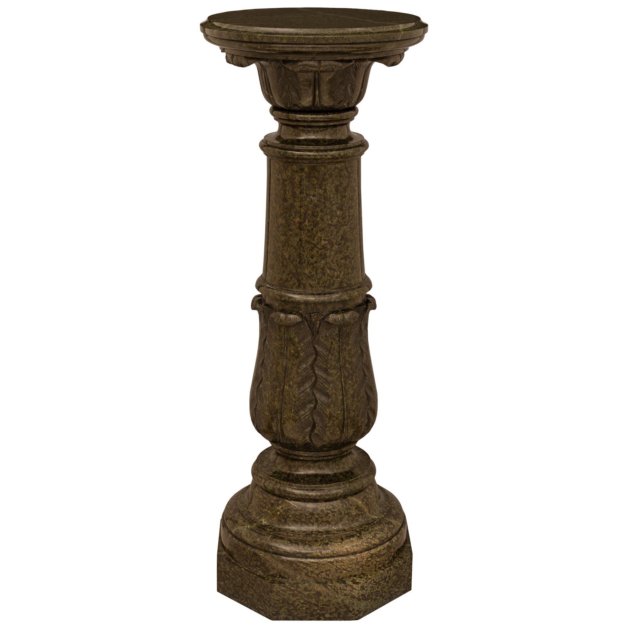 Neoclassical Italian 19th Century Neo-Classical St. Verde Ranocchia Marble Pedestal For Sale