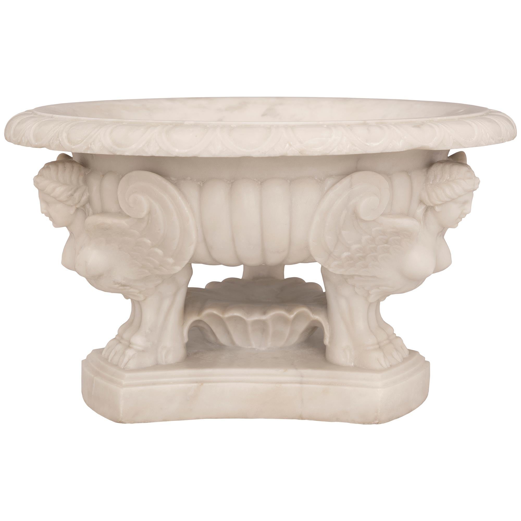 Italian 19th Century Neo-Classical St. White Carrara Marble Centerpiece Bowl In Good Condition For Sale In West Palm Beach, FL