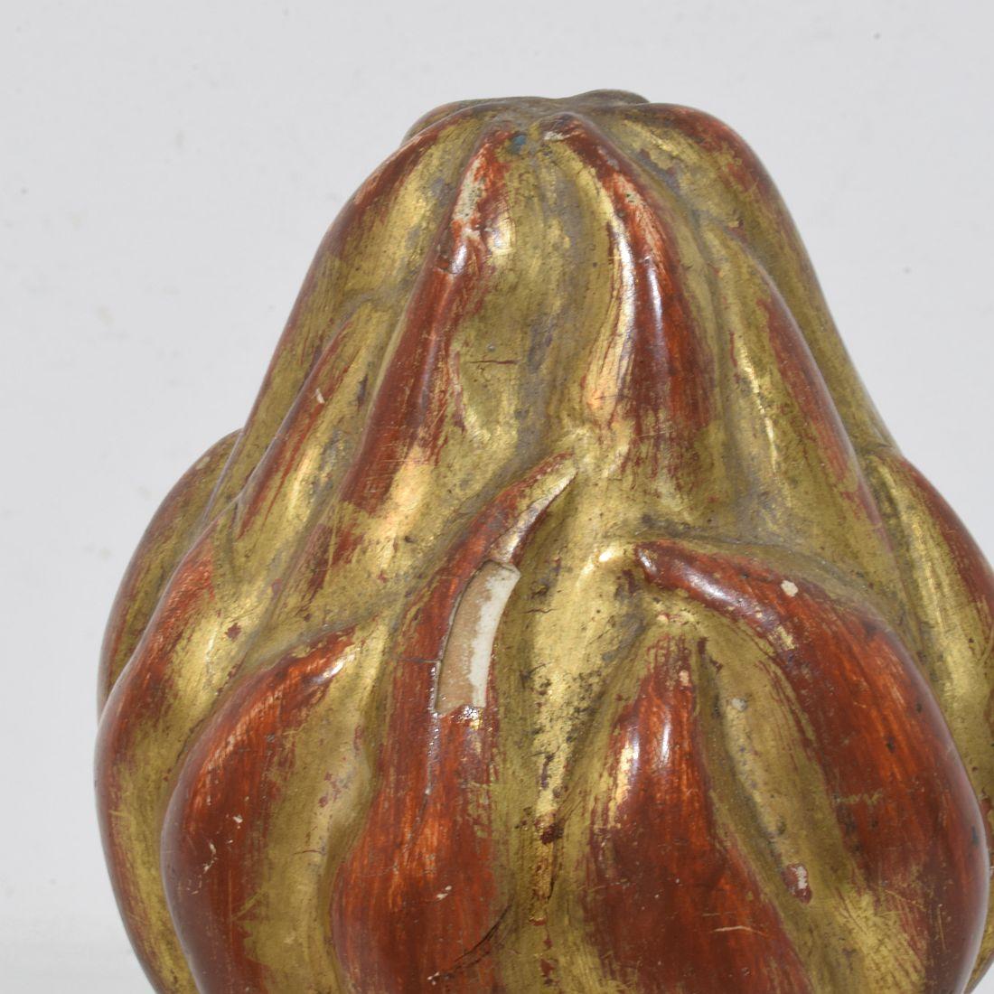 Adornos neoclásicos italianos de madera dorada tallada del siglo XIX en venta 3