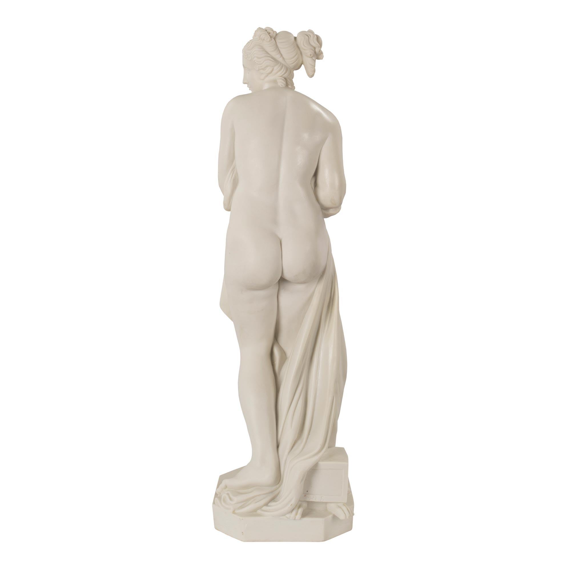 Italian 19th Century Neoclassical Style Biscuit de Sèvres Statue of Venus In Good Condition For Sale In West Palm Beach, FL