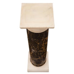 Italian 19th Century Neoclassical Style Carrara and Portoro Marble Pedestal