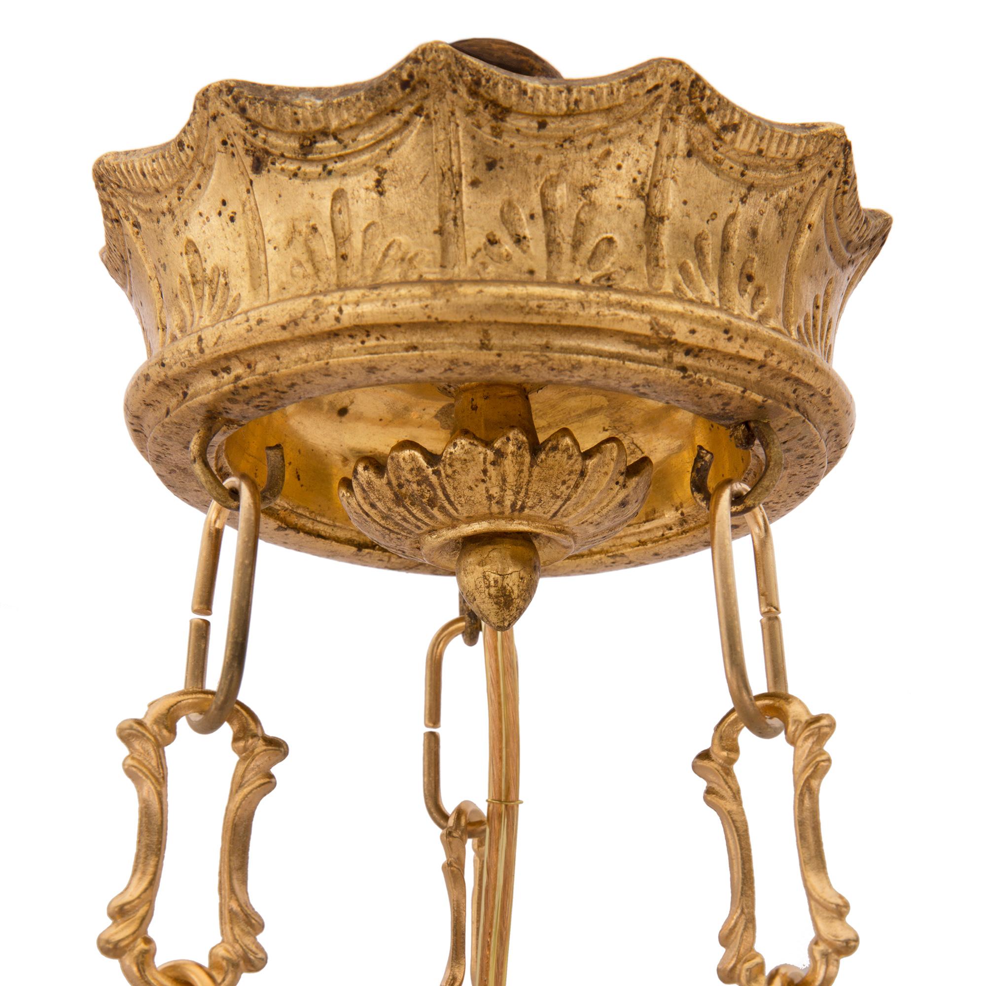 Italian 19th Century Neoclassical Style Giltwood and Ormolu Chandelier In Good Condition For Sale In West Palm Beach, FL