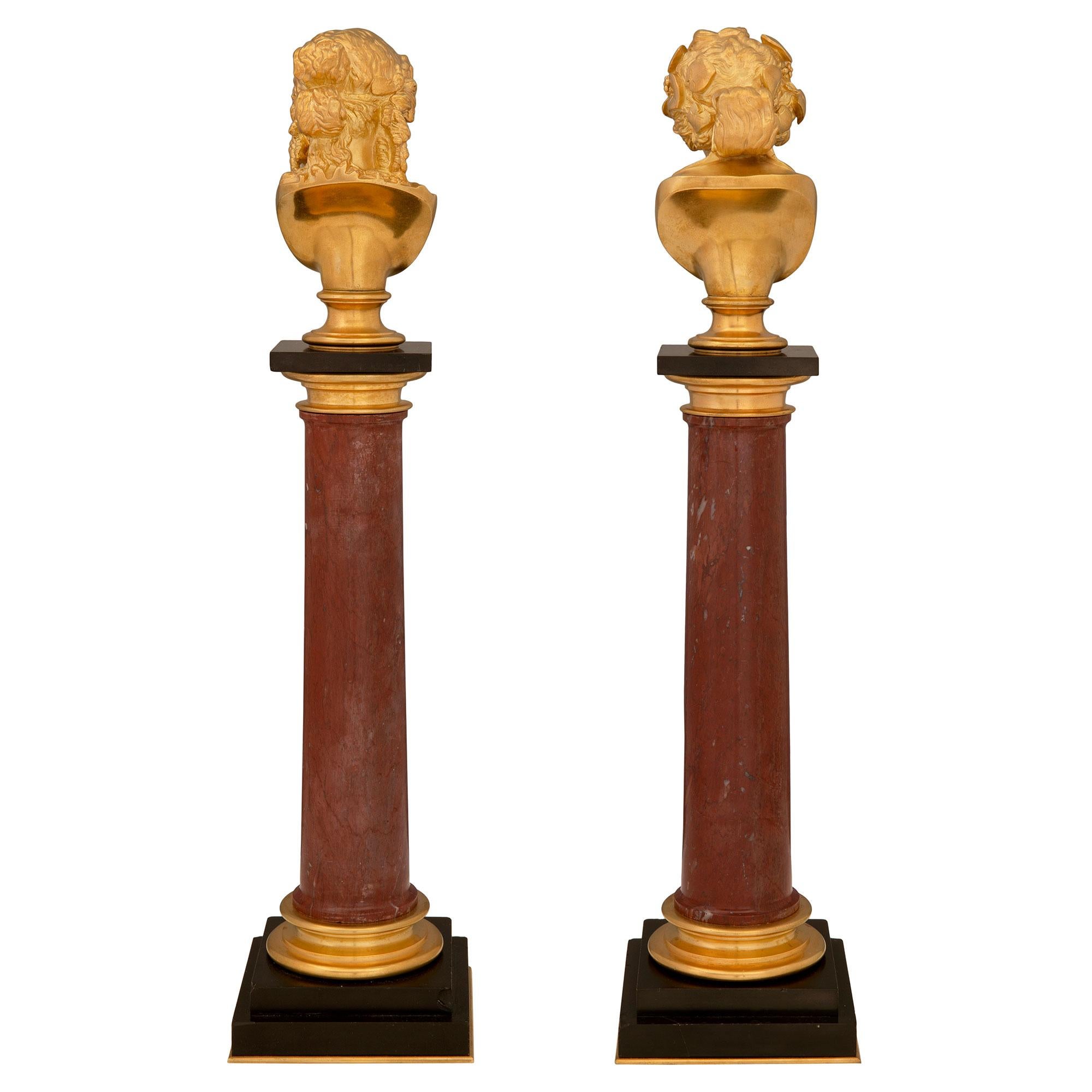 Colonnes italiennes de style néoclassique du XIXe siècle en bronze doré et marbre avec bustes en vente 4