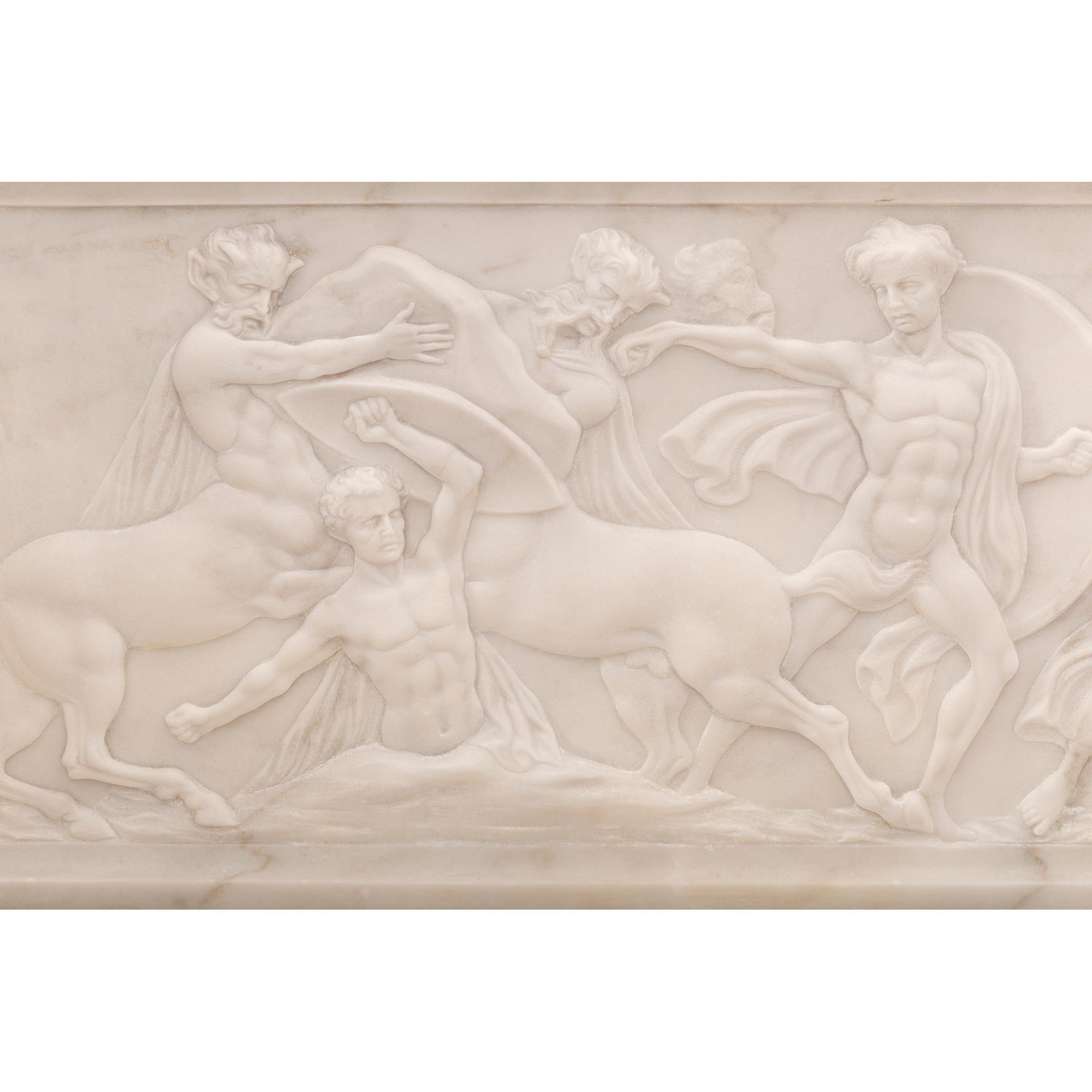 Marbre de Carrare Banc italien de style néoclassique du 19ème siècle en marbre de Carrare blanc