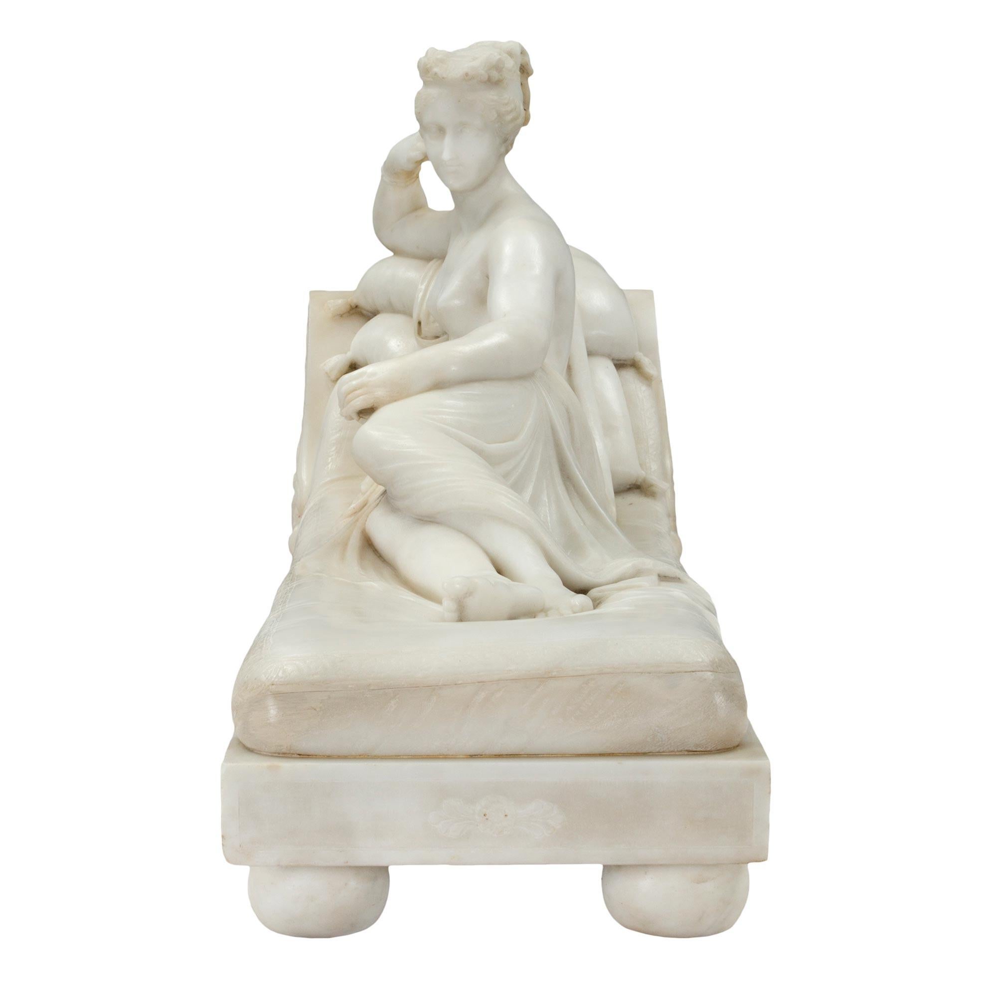 Italienische neoklassizistische Skulptur aus weißem Carrara-Marmor aus dem 19. Jahrhundert im Angebot 1