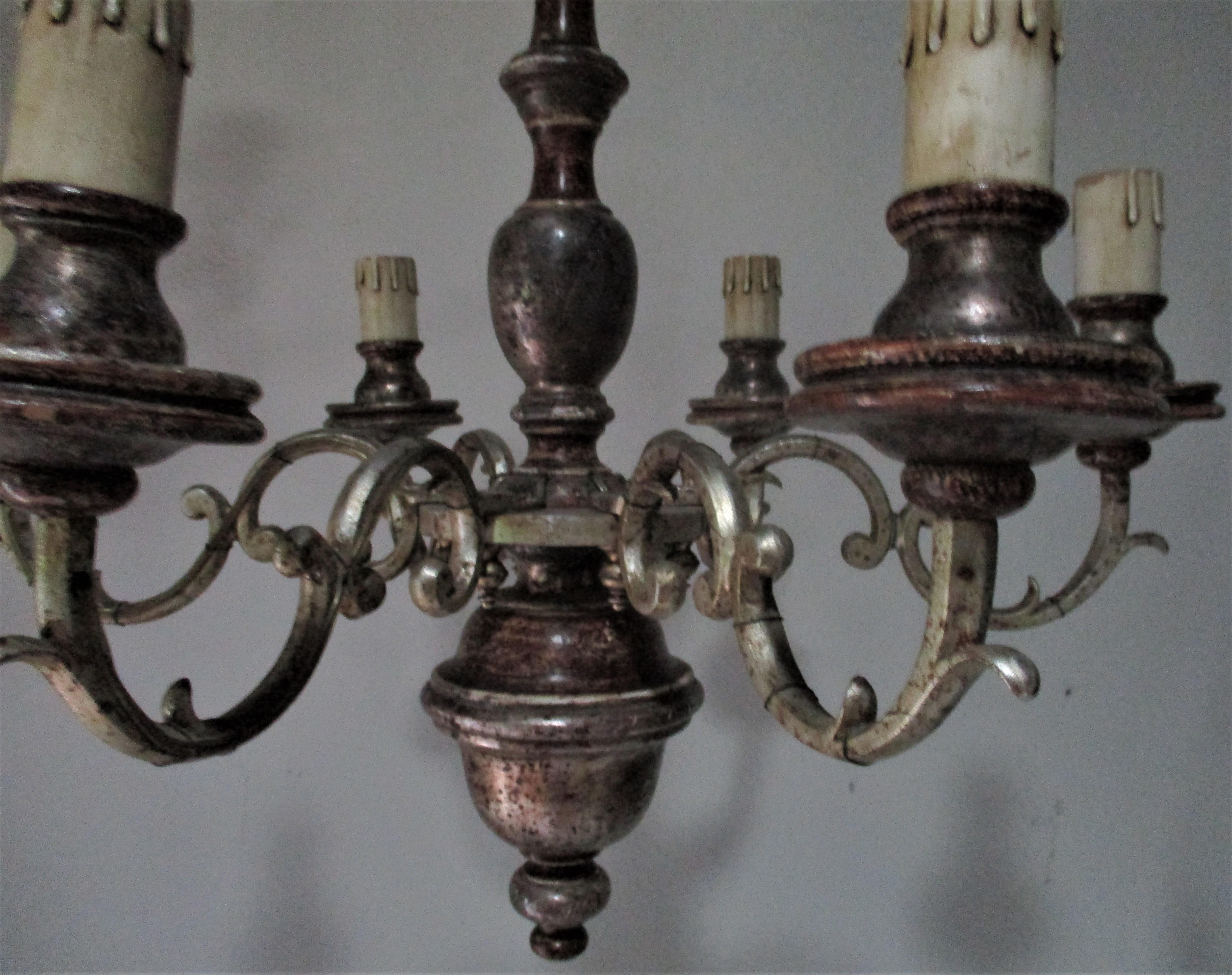 Rustic Italian 19th Century Painted Silver Gilt Iron 6-Arm Chandelier im Zustand „Gut“ in Oregon, OR
