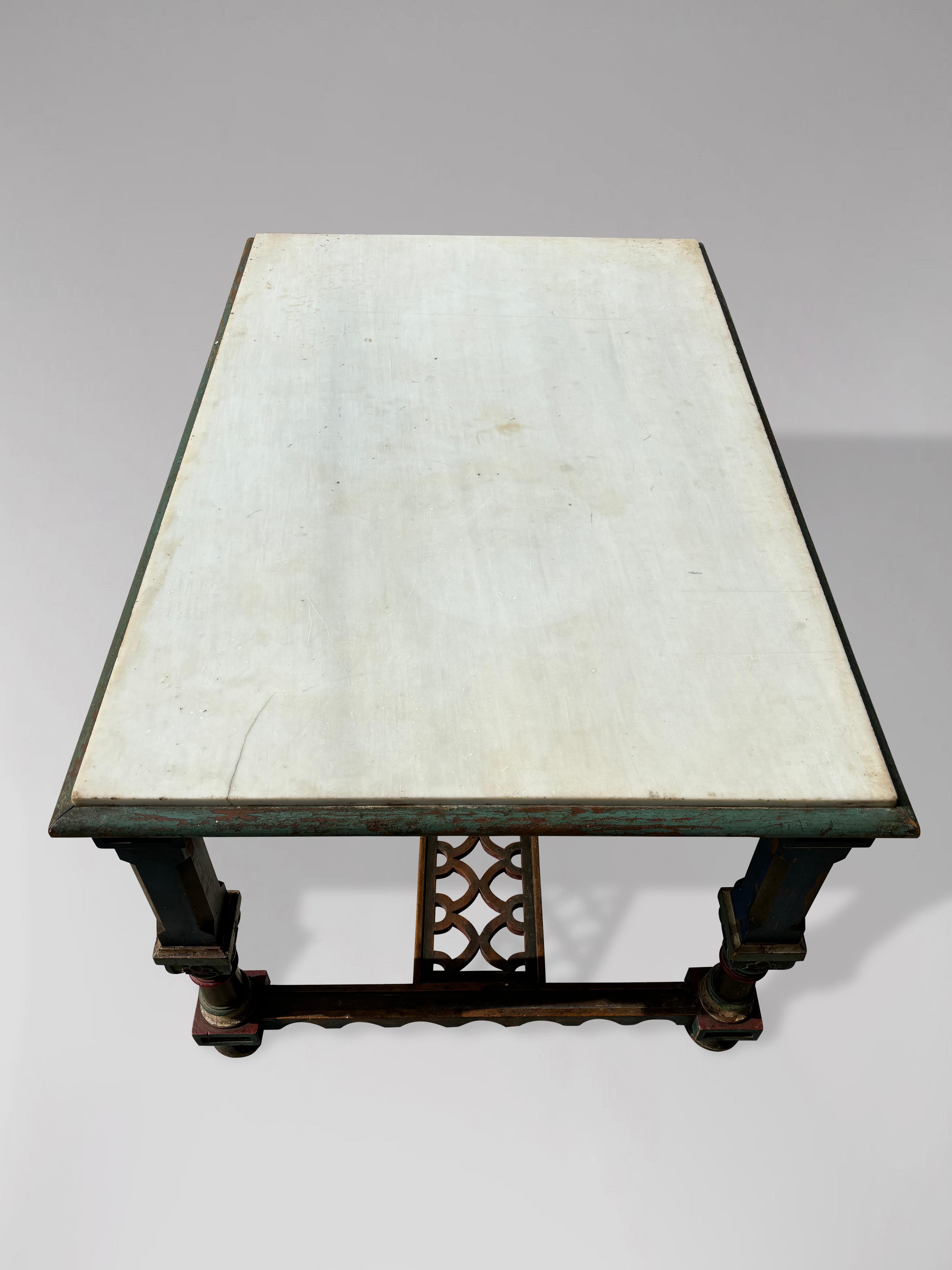 Italienischer Jagdtisch mit weißer Marmorplatte aus dem 19. Jahrhundert, bemalt, 1860 im Angebot 5