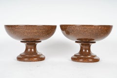 Italienisches Paar Porphyr-Tazzas aus dem 19. Jahrhundert, um 1830