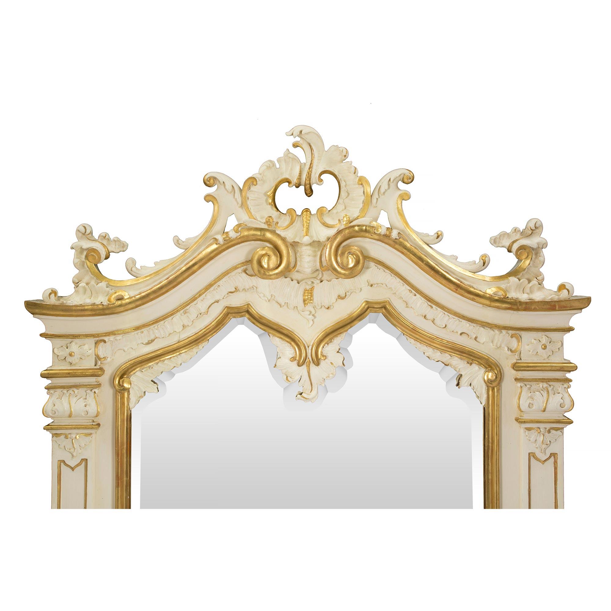 Italian 19th Century Patinated and Gilt Venetian Mirror In Good Condition For Sale In West Palm Beach, FL