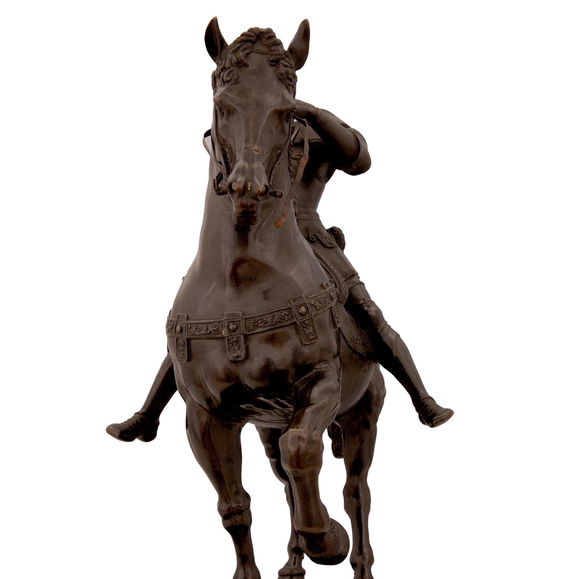 Italian 19th Century Patinated Bronze Statue of a Nobleman on His Horse For Sale 2