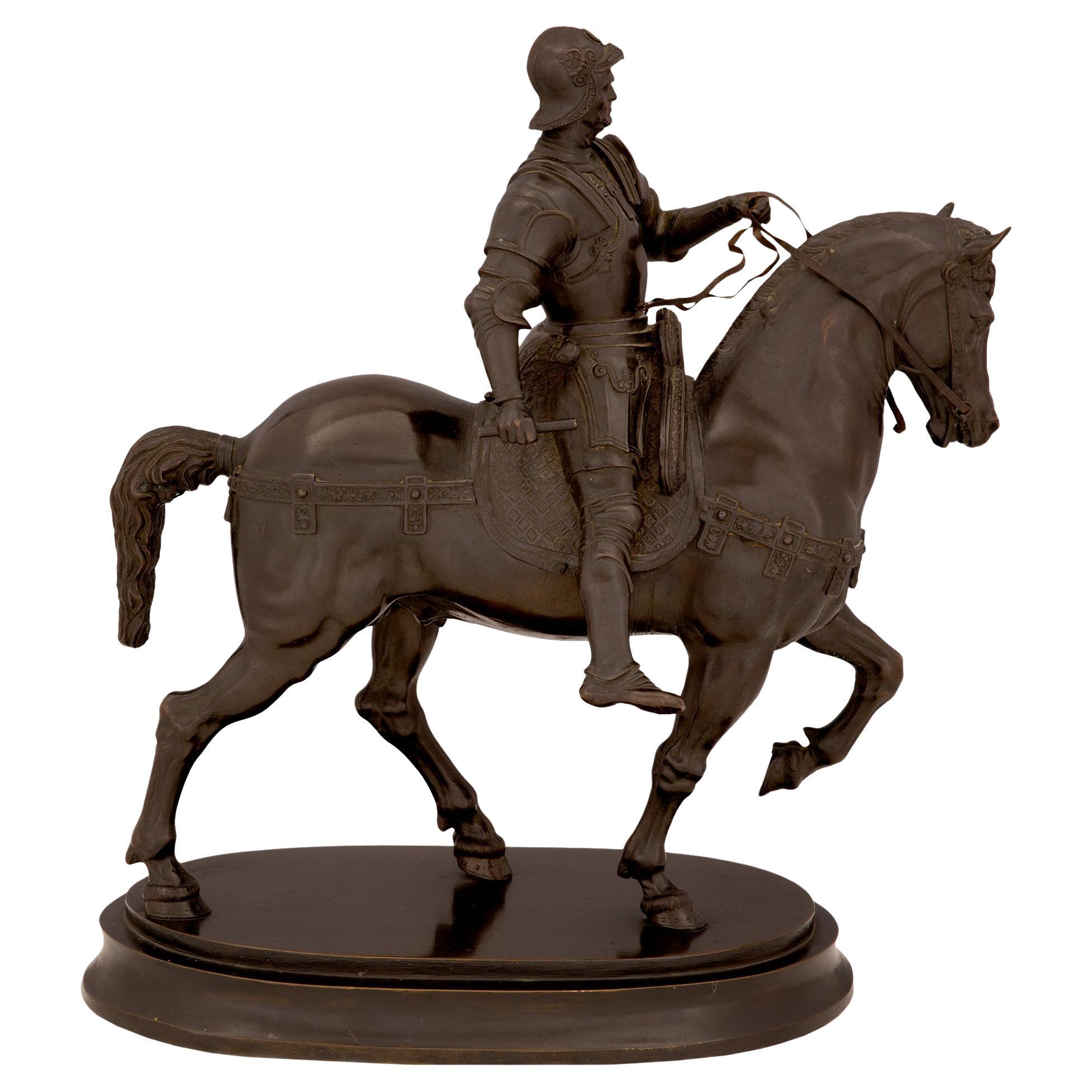 Italienische patinierte Bronzestatue eines Adeligen auf seinem Pferd aus dem 19. Jahrhundert
