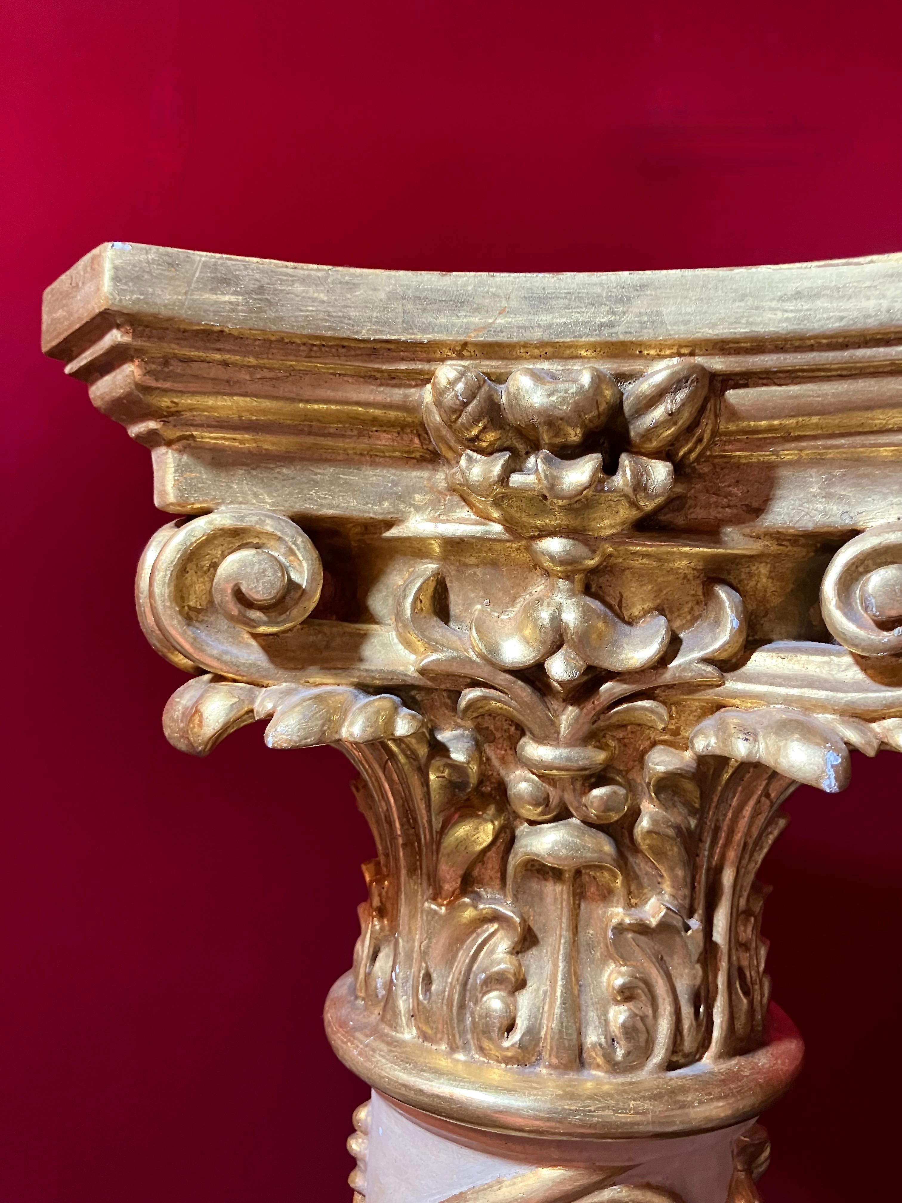 Hand-Carved Italian 19th Century Pedestal Column White Lacquer and Gold Leaf, Vine Leaves For Sale