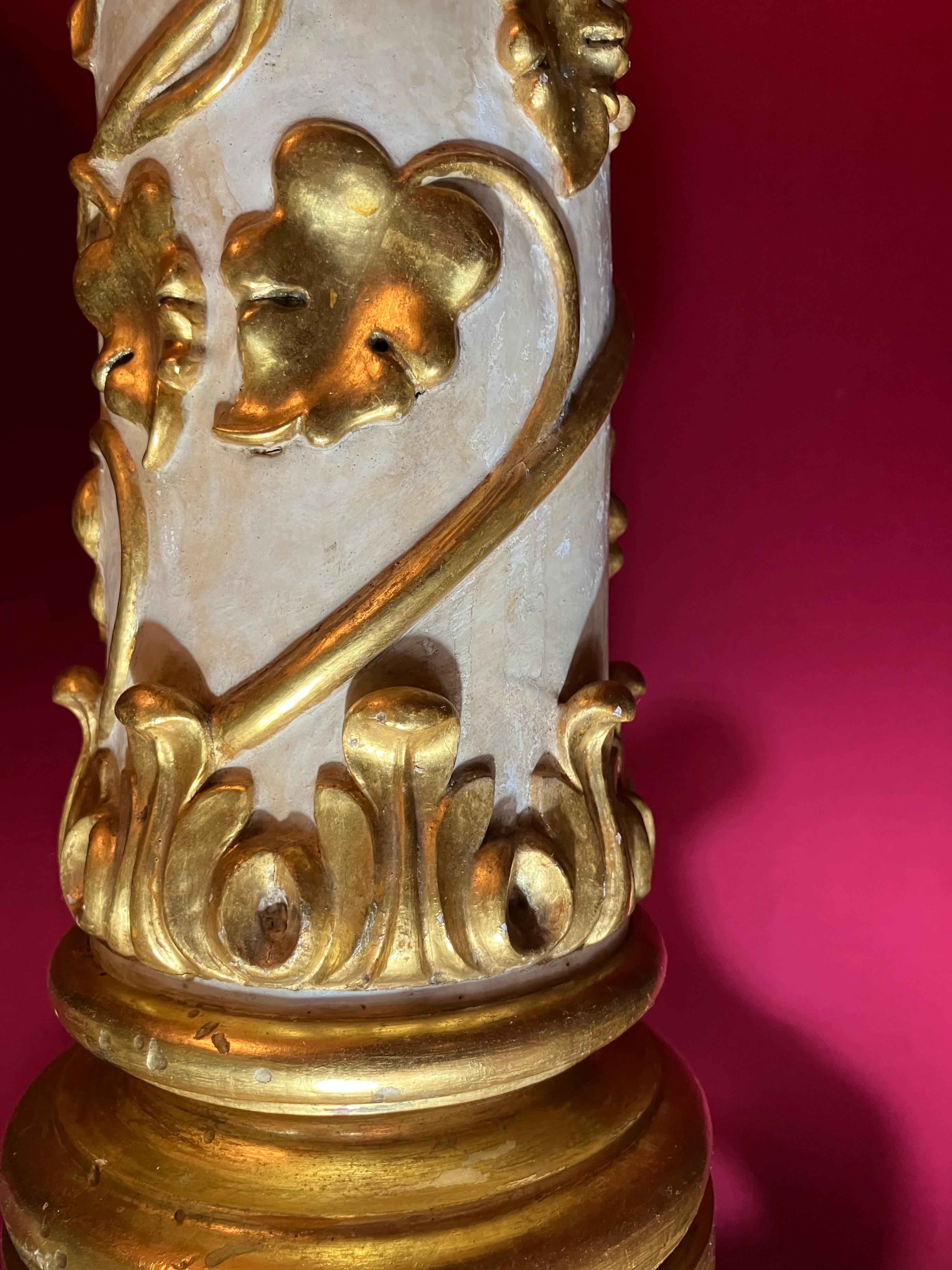 Italian 19th Century Pedestal Column White Lacquer and Gold Leaf, Vine Leaves For Sale 4