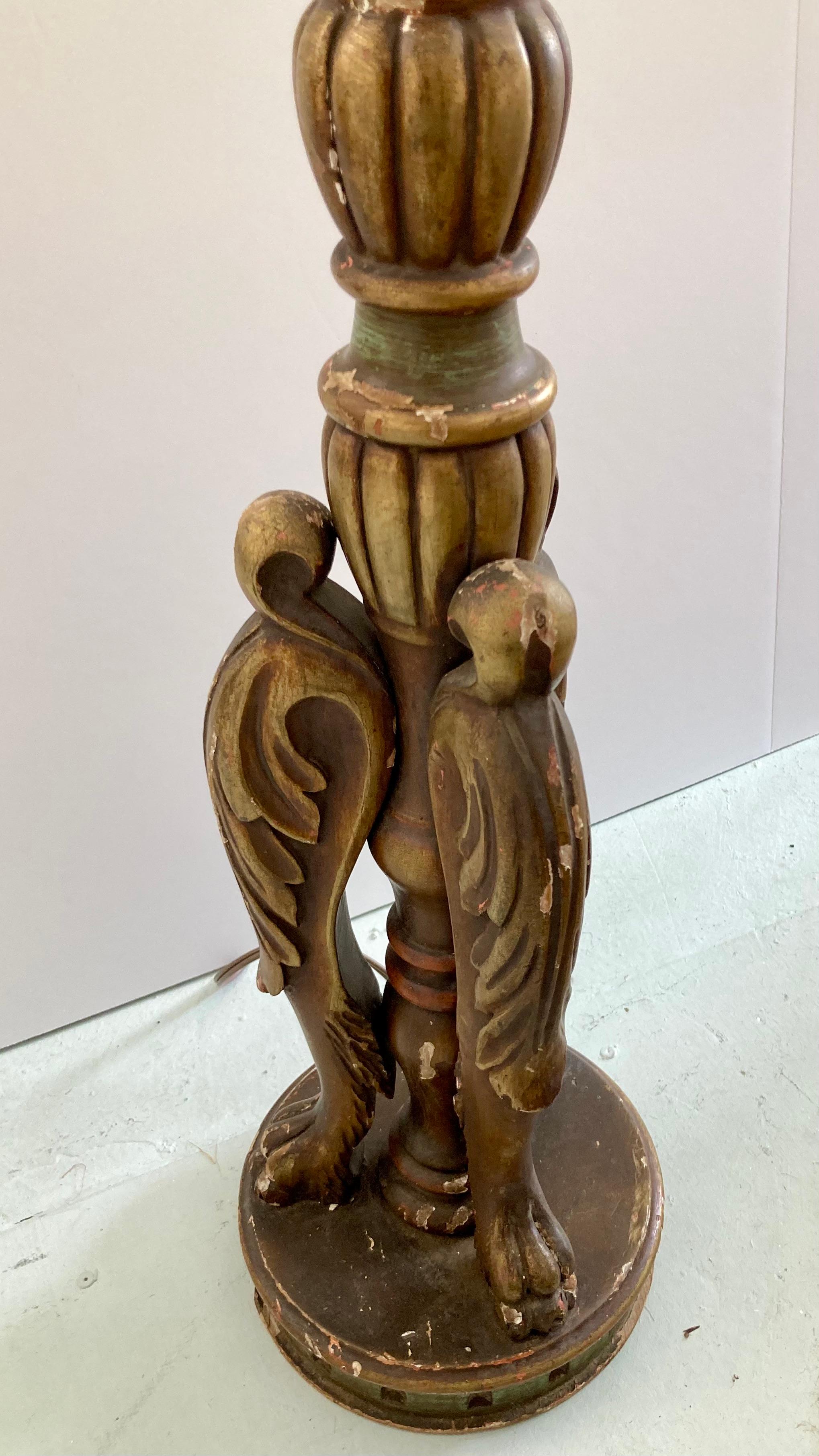 Lampadaire italien du 19ème siècle en bois polychrome en vente 3