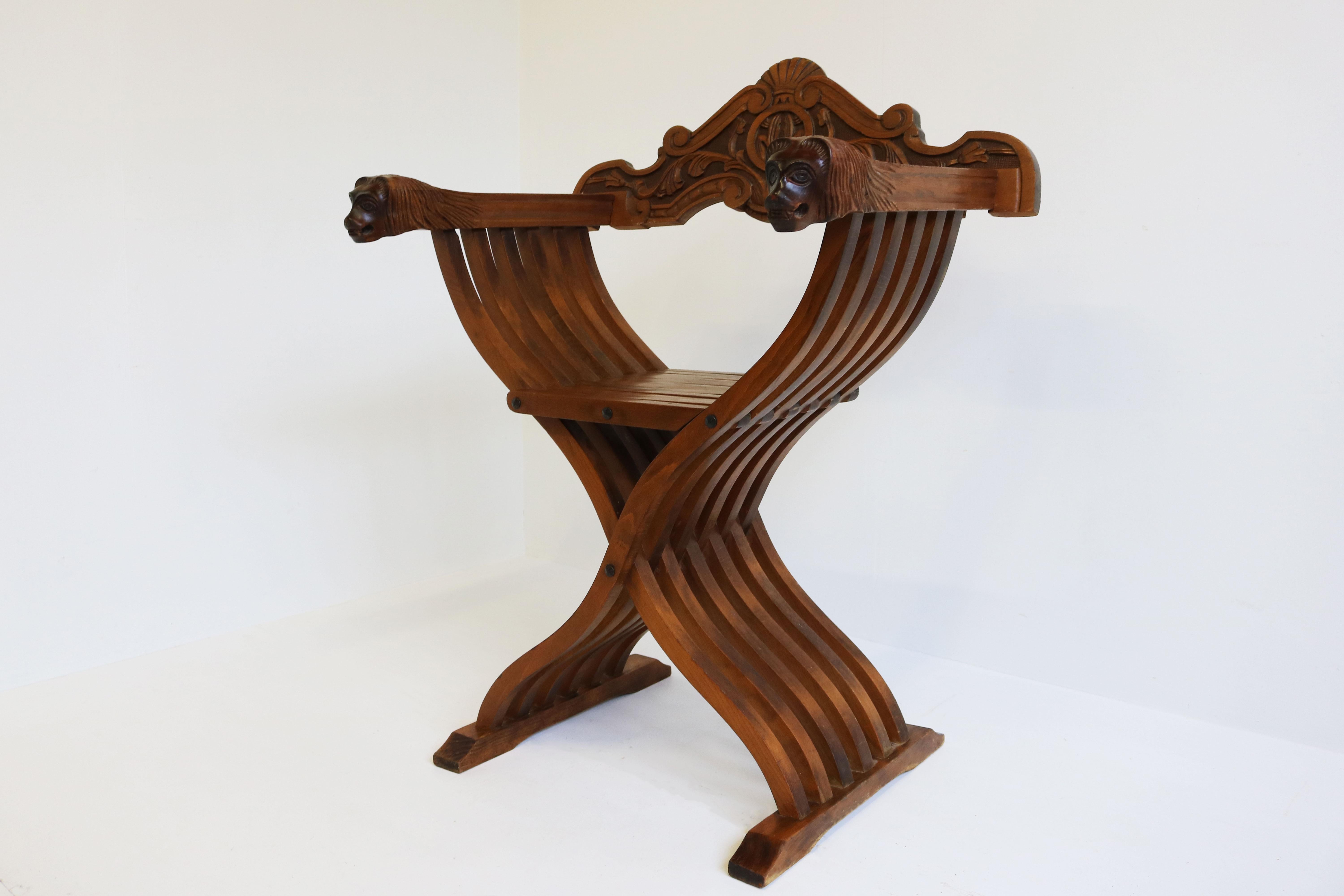 Italian 19th Century Renaissance Revival Savonarola Chair in Walnut Side Chair 8