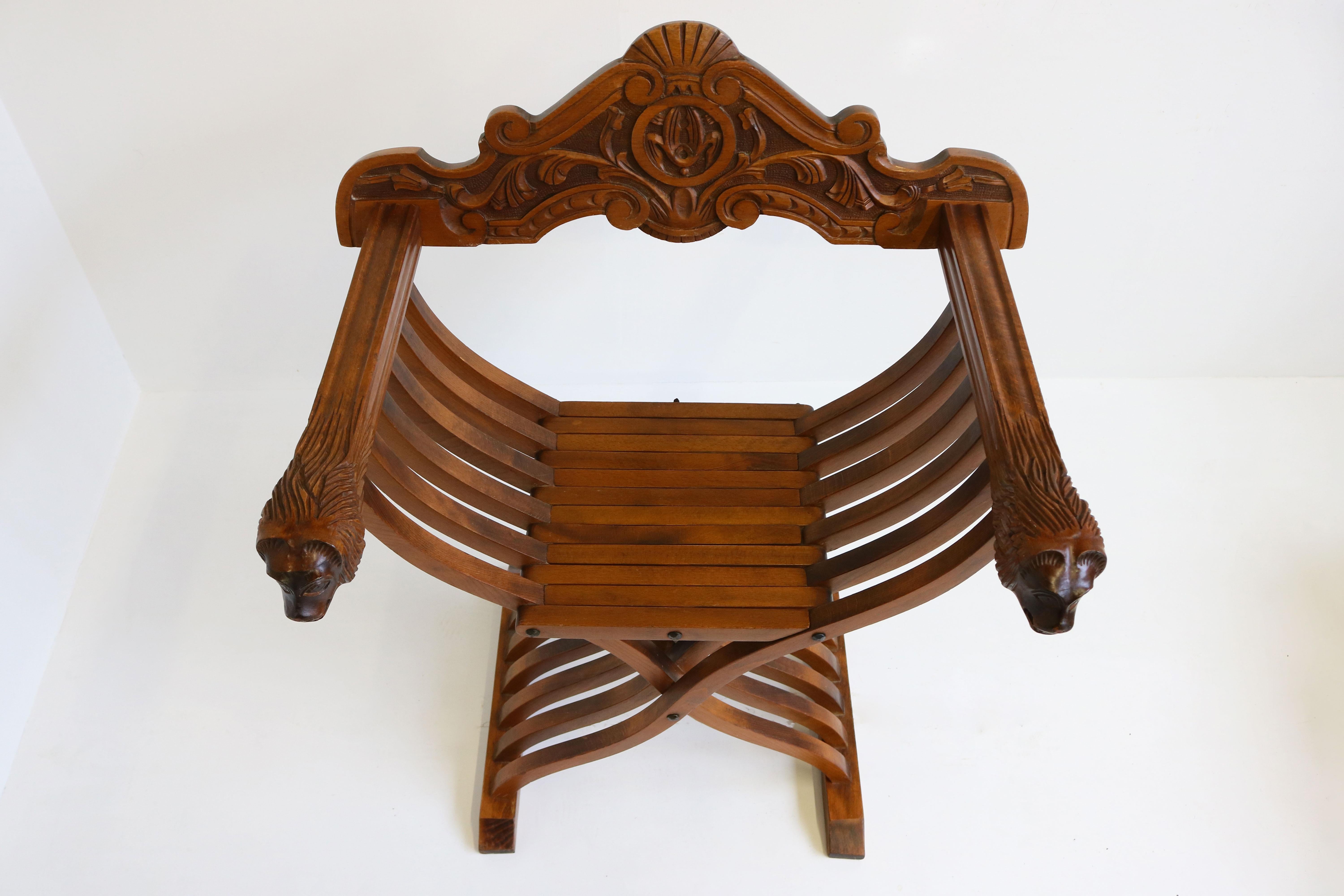 Hand-Carved Italian 19th Century Renaissance Revival Savonarola Chair in Walnut Side Chair
