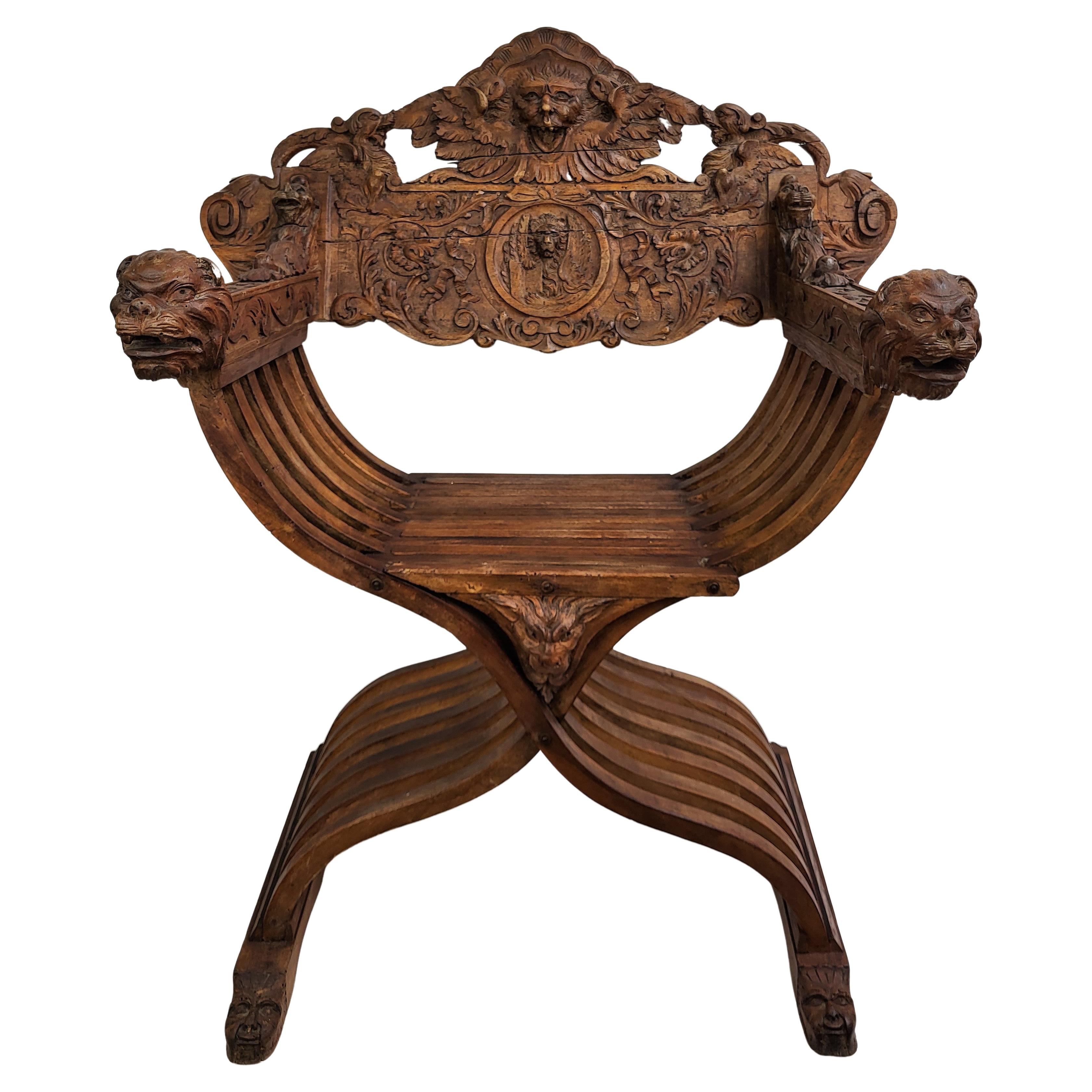 Italian 18th Century Renaissance Savonarola Chair in Amazingly Carved Walnut