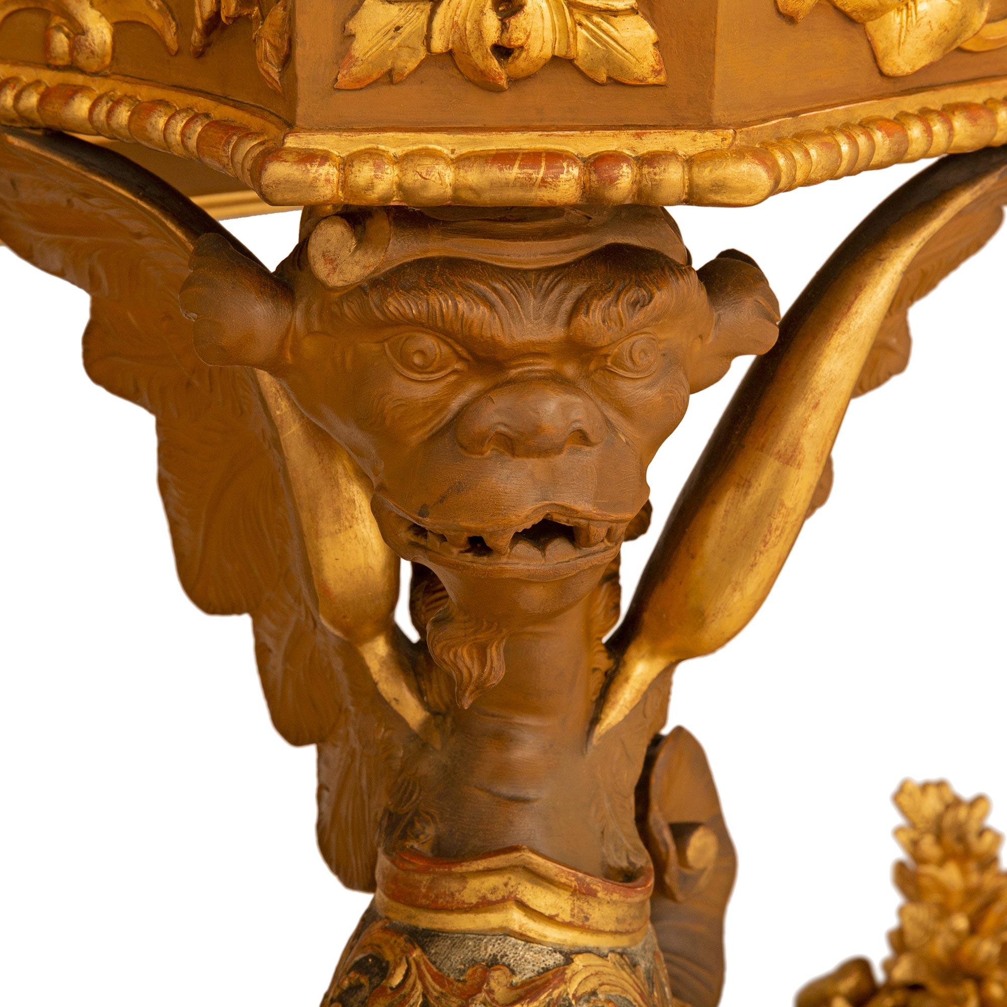 Console et miroir en bois doré et feuilles d'argent de la Renaissance italienne du XIXe siècle en vente 5