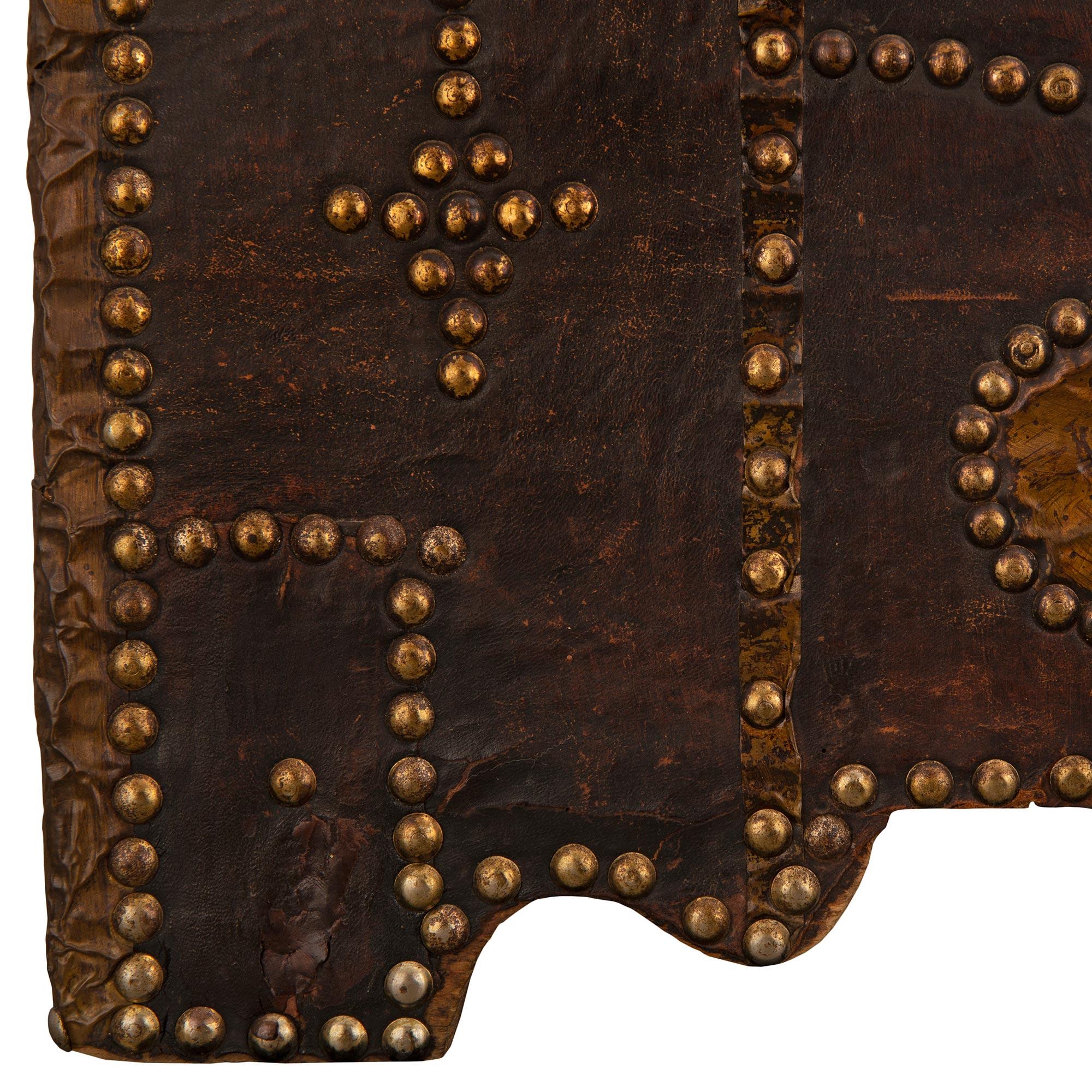 Italian 19th Century Renaissance St. Leather Trunk For Sale 8
