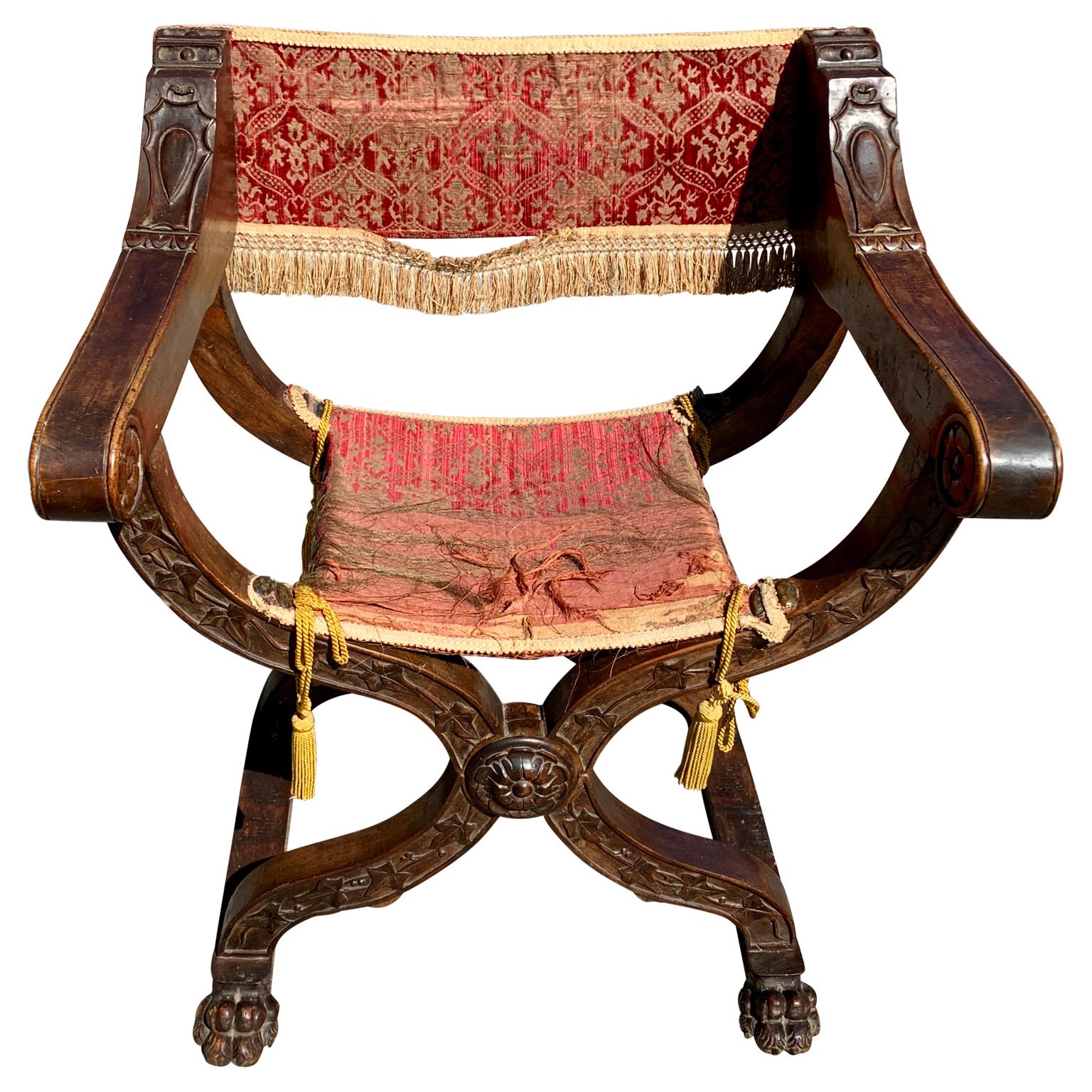 Italian 19th Century Renaissance Style Dante Walnut Armchair In Good Condition For Sale In Haddonfield, NJ