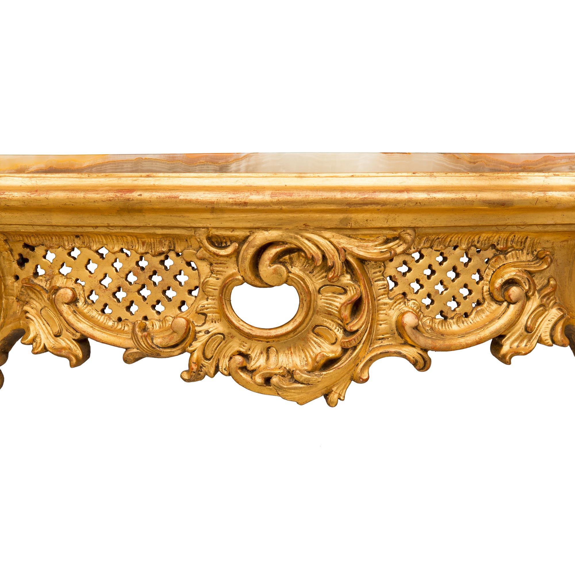 Onyx Console italienne rococo du 19ème siècle en bois doré et onyx en vente