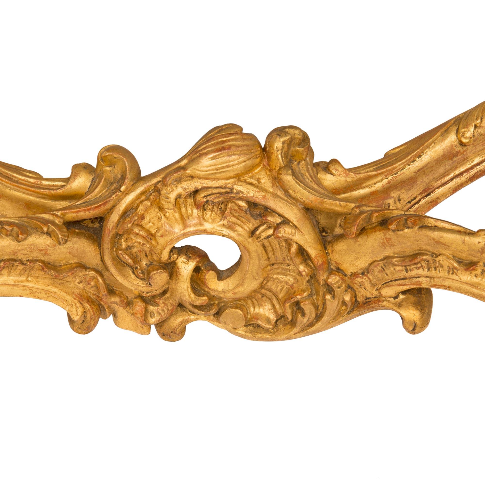 Console italienne rococo du 19ème siècle en bois doré et onyx en vente 2