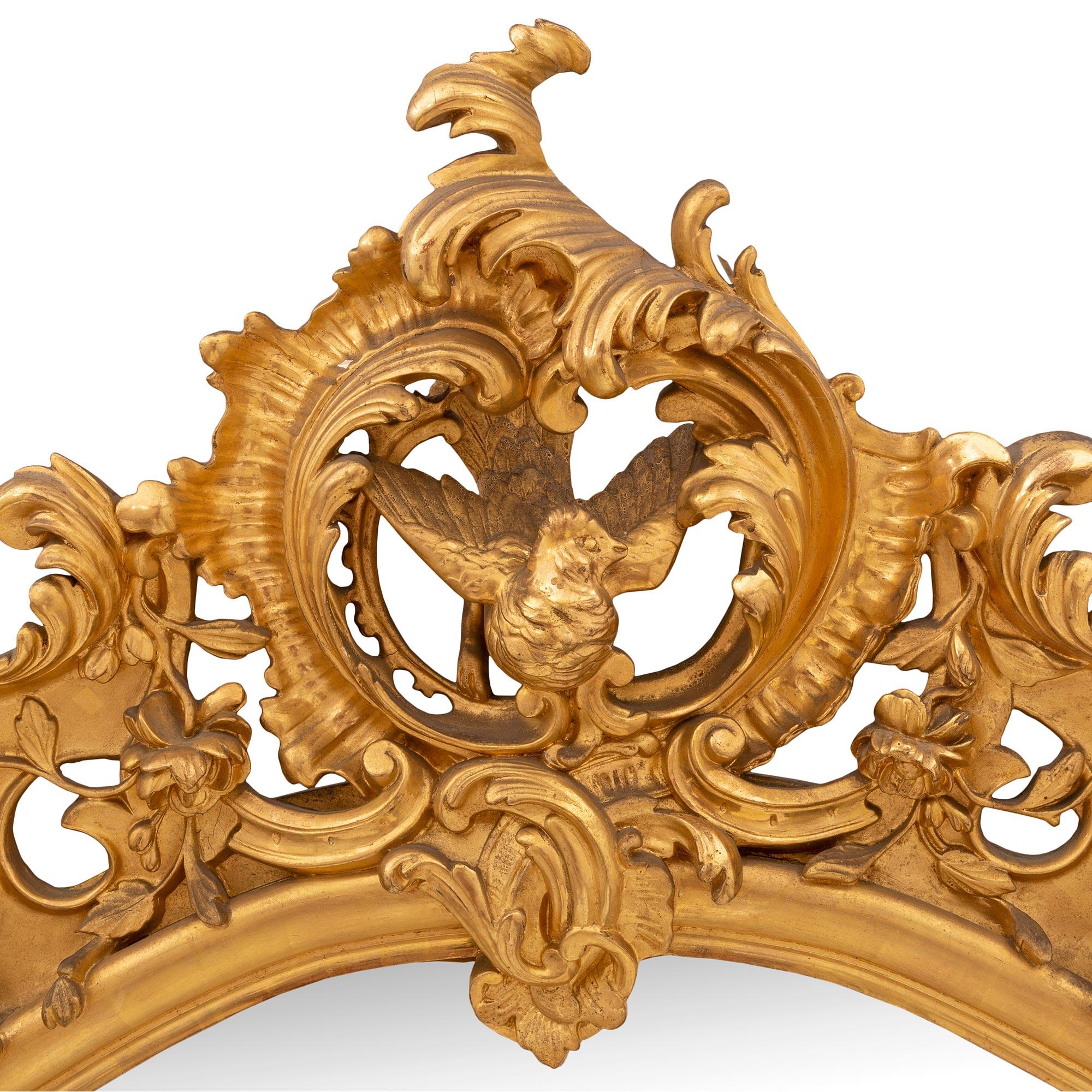 Italienischer Rokoko-Spiegel aus vergoldetem Holz, 19. Jahrhundert im Angebot 1