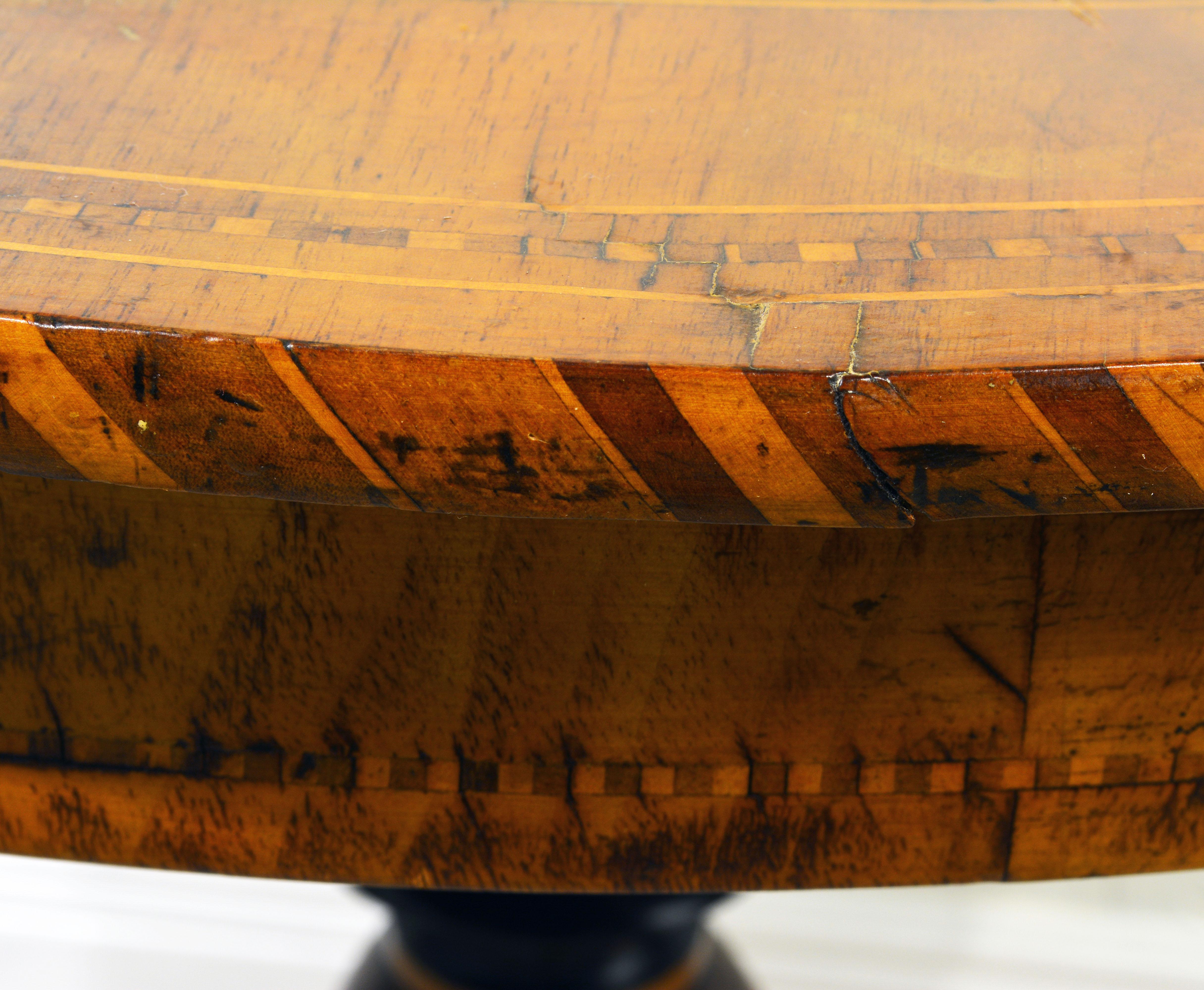 Italian 19th Century Round Parquetry Walnut Sorrento Occasional Table In Good Condition In Ft. Lauderdale, FL